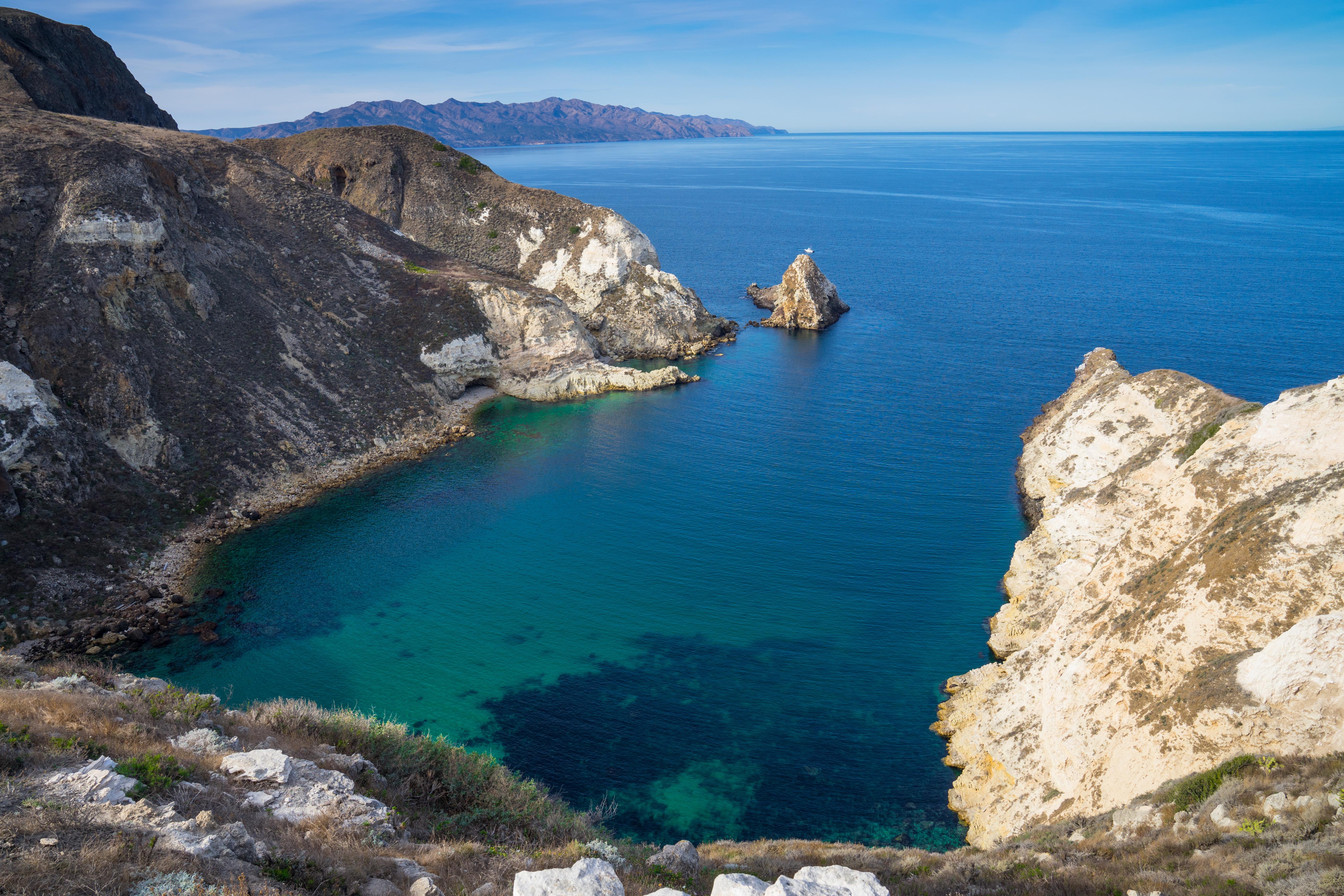 Potato harbor, Santa Cruz Island, Channel Islands, CA [OC] [5592x3728