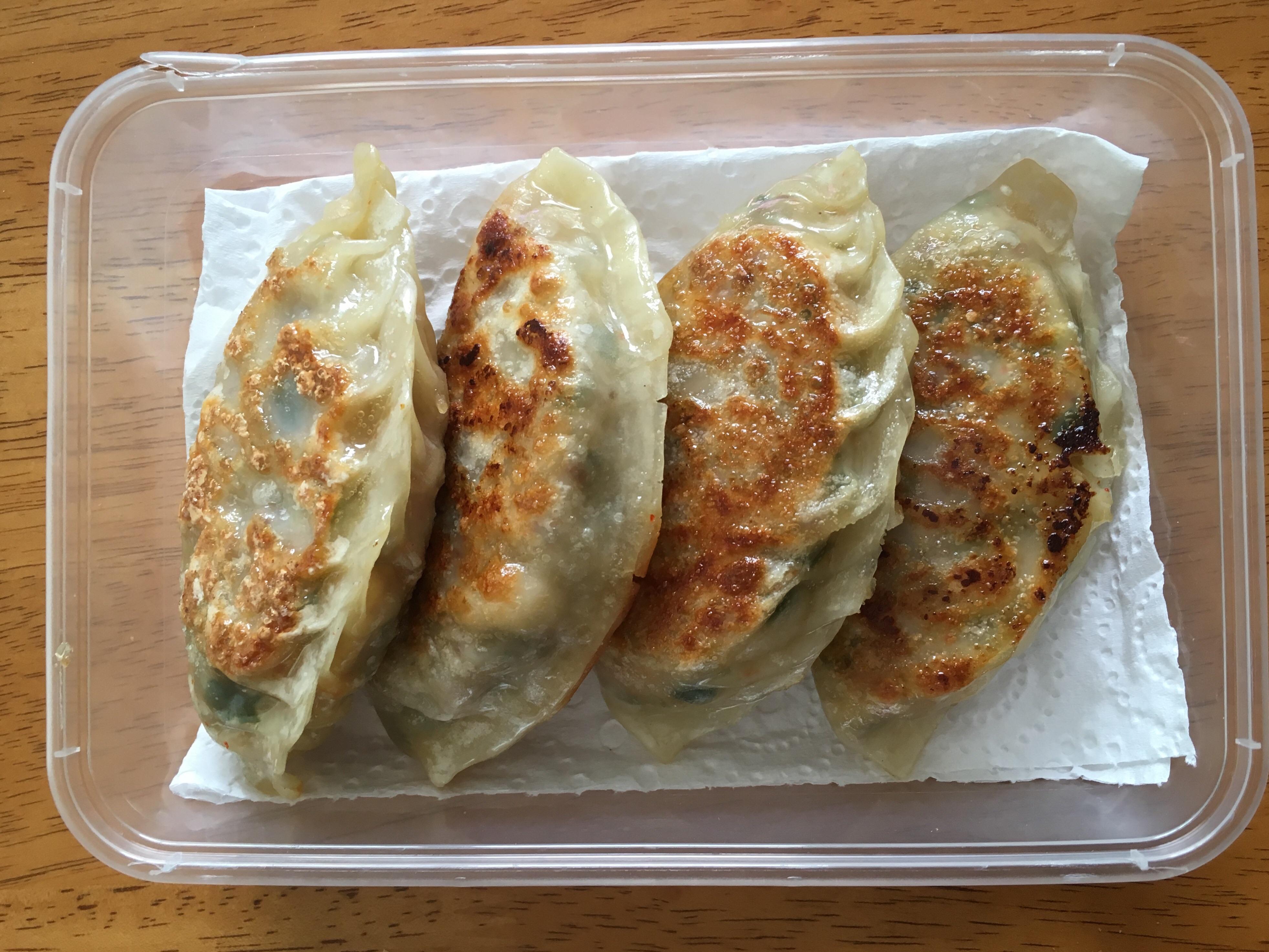 [Homemade] Panfried Korean dumplings for lunch r/food