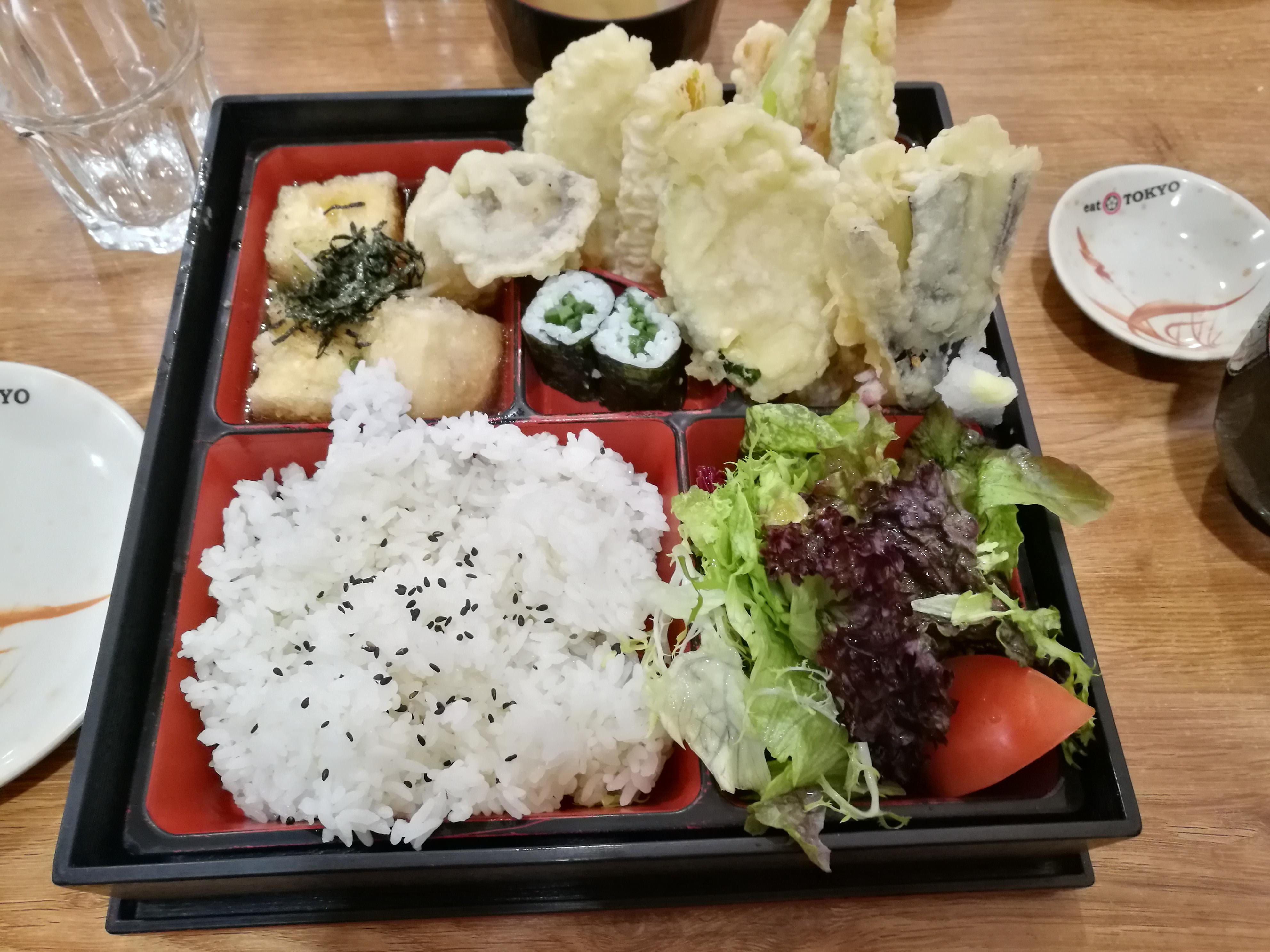 Who says vegans cannot enjoy Japanese food?(Vegetable tempura bento