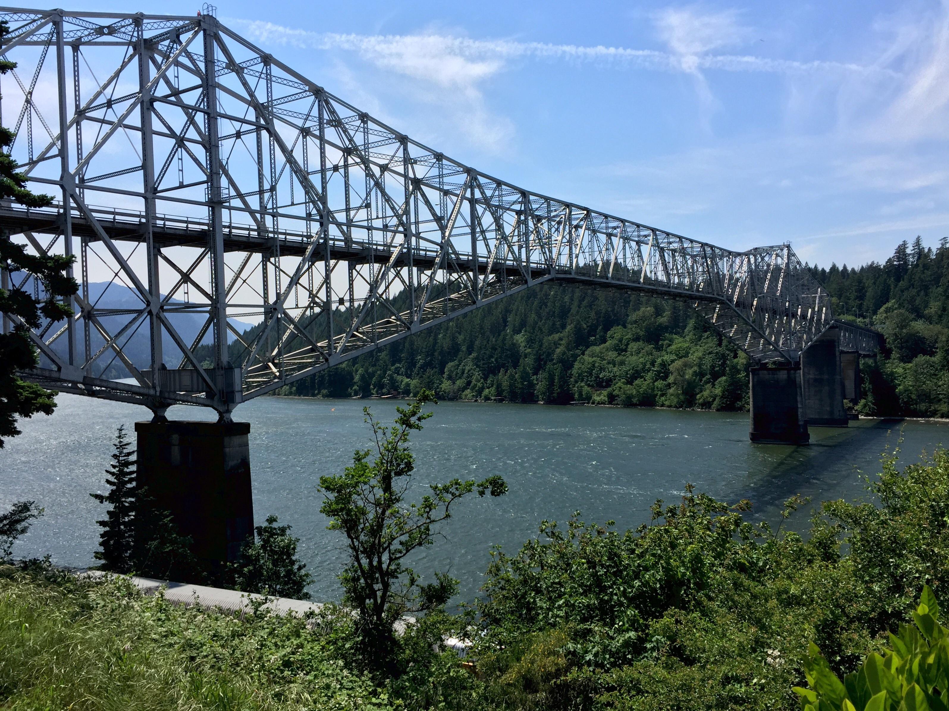 Bridge of the Gods, a steel truss cantilever bridge crossing the