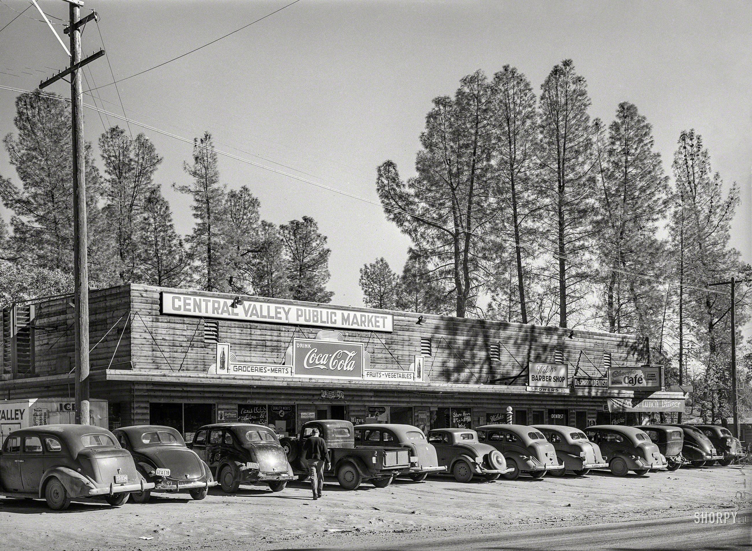 Shopping center at Central Valley, California. November 1940. r