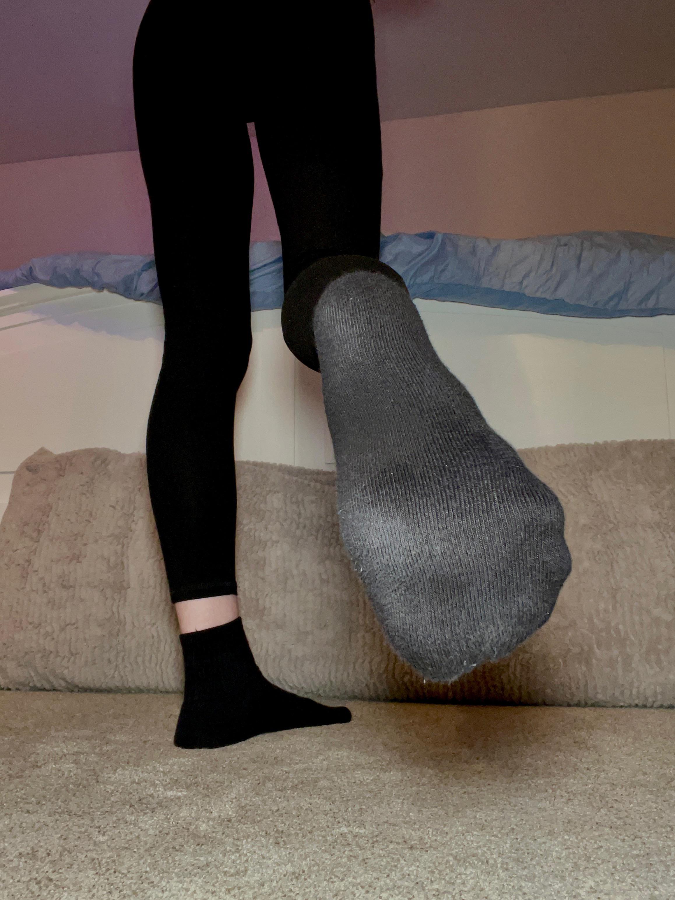 sniff r/sockfetish