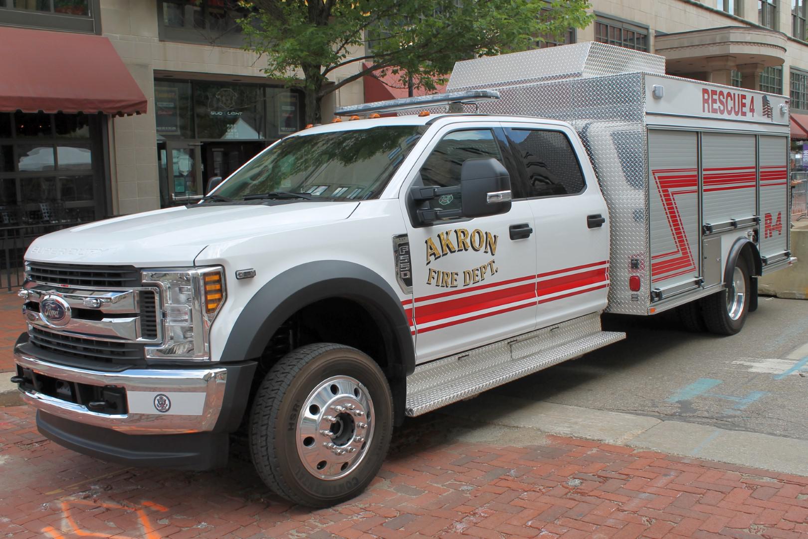 Akron Ohio Fire Department Rescue 4 Ford F550 r/EmergencyVehicles