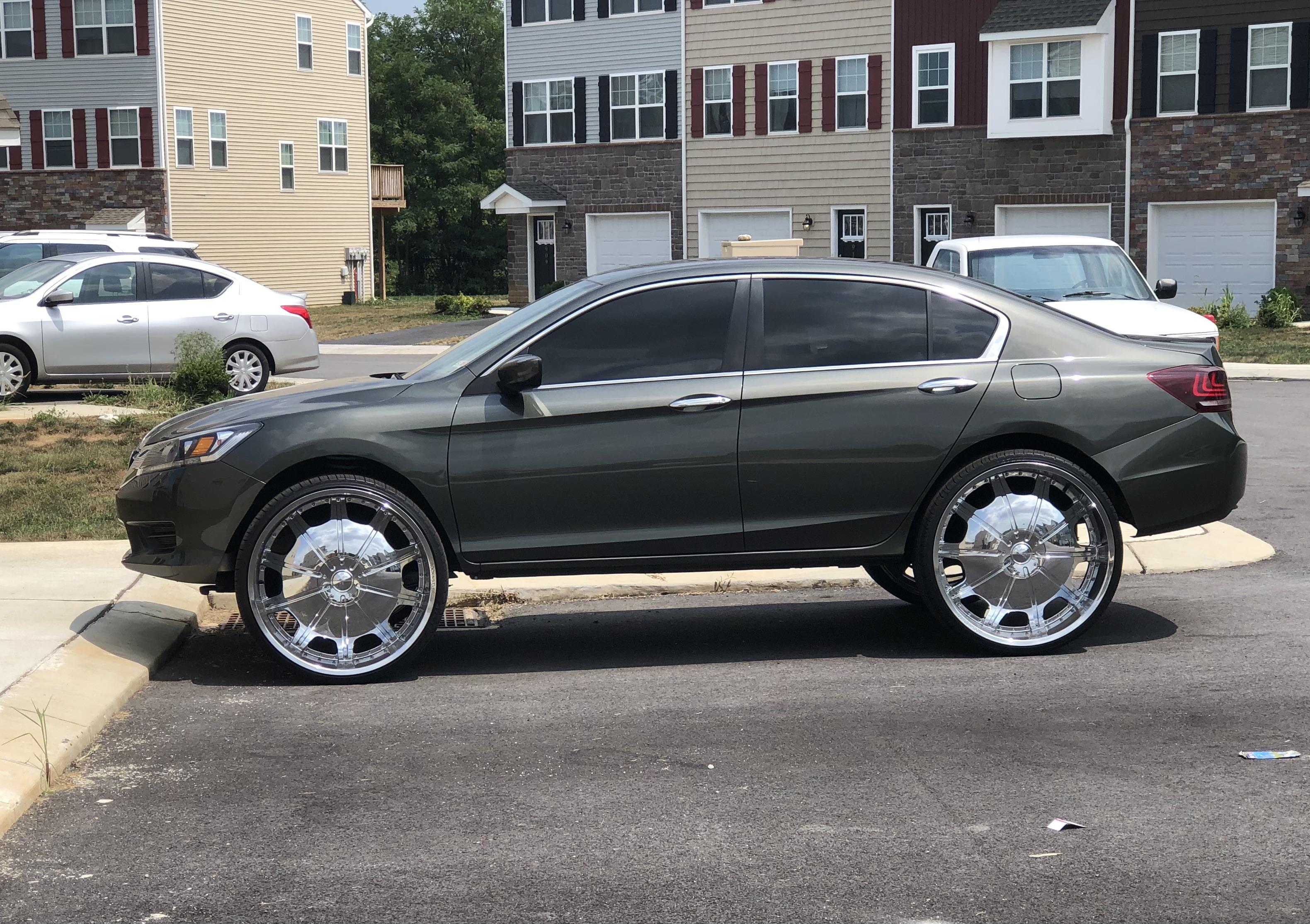 Lifted Honda Accord with huge custom wheels r/mildlyinteresting
