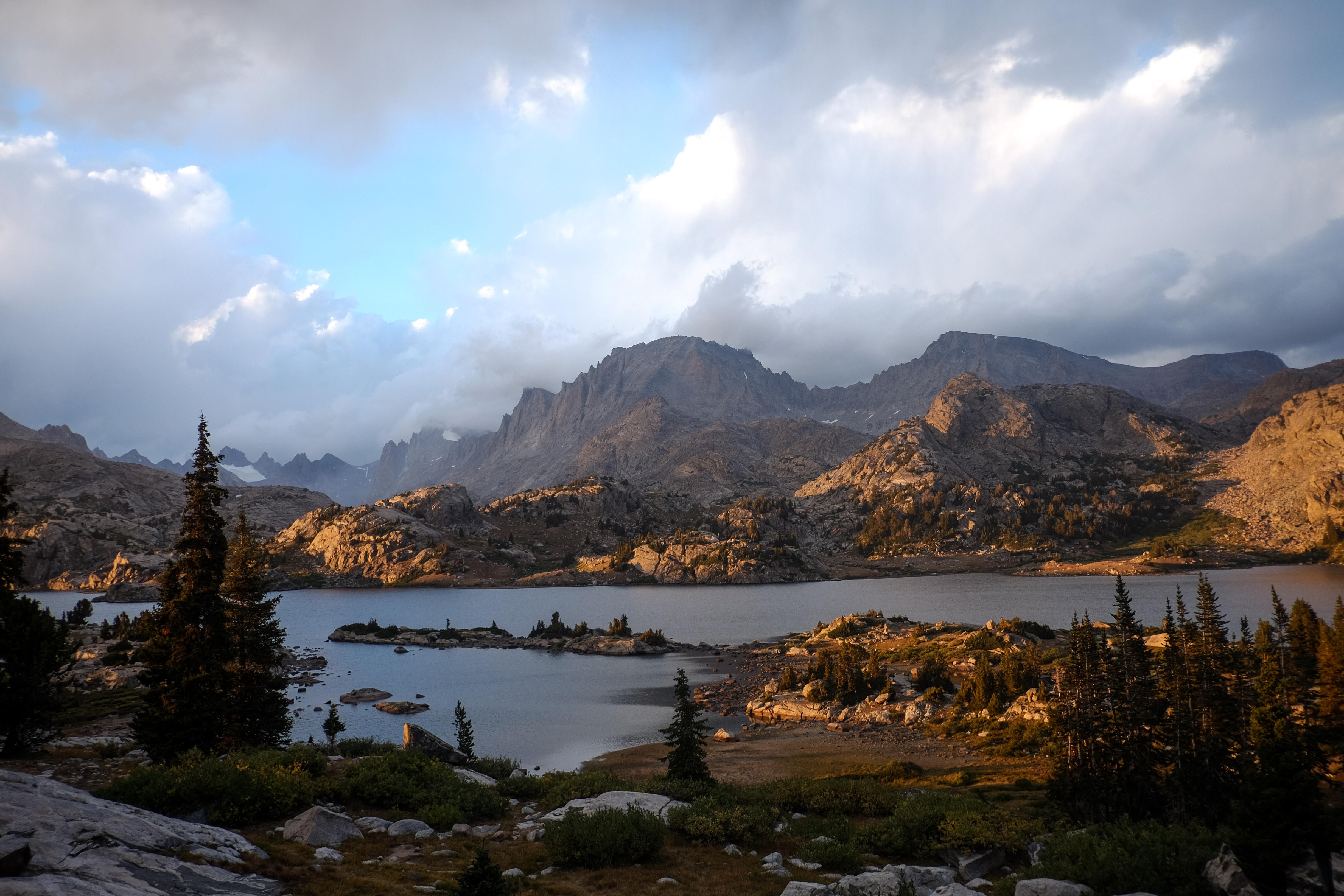 Island Lake, WY, Sunset [OC] [4896 x 3264] r/EarthPorn
