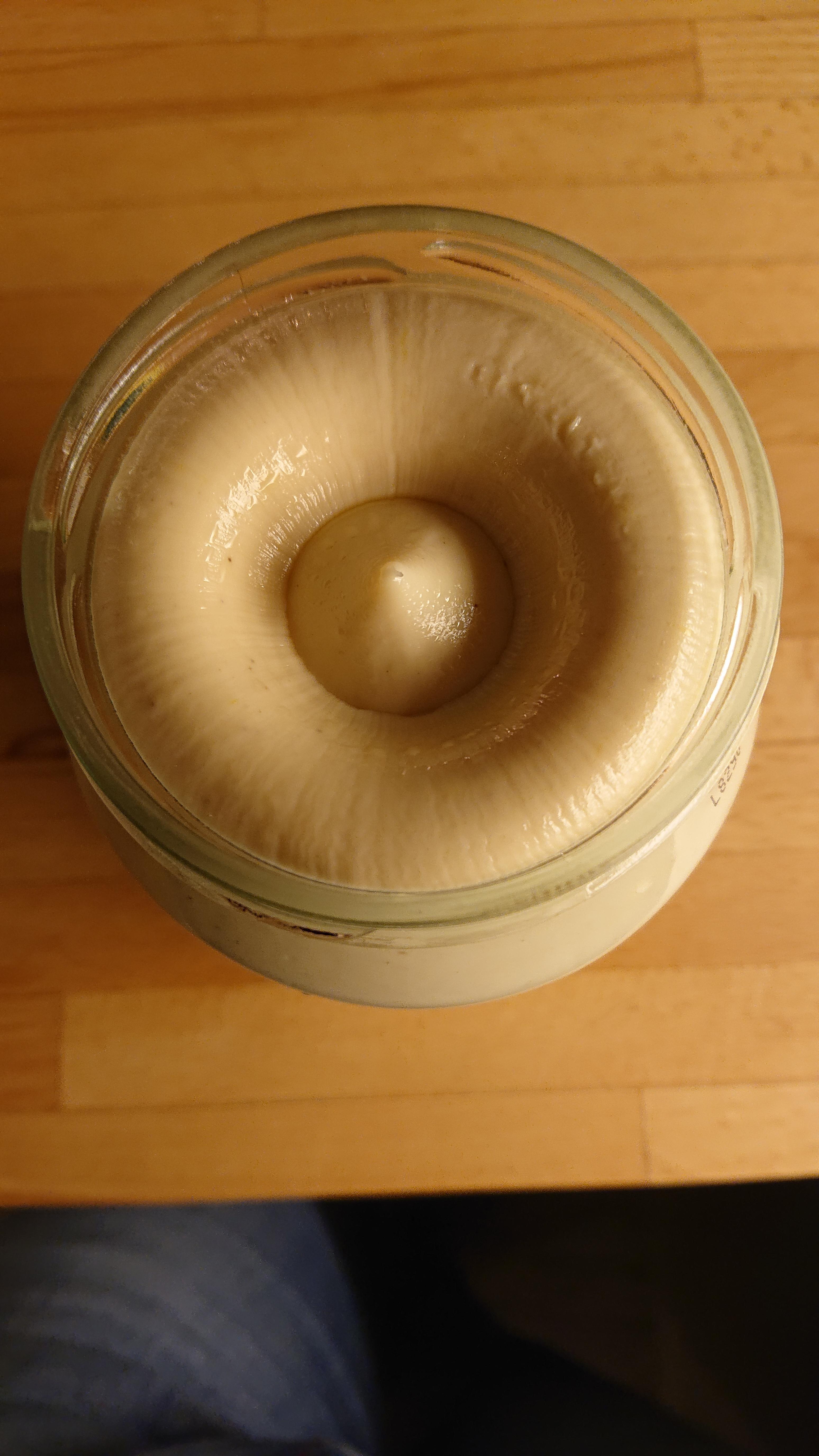 This newly opened mayonnaise jar r/oddlysatisfying