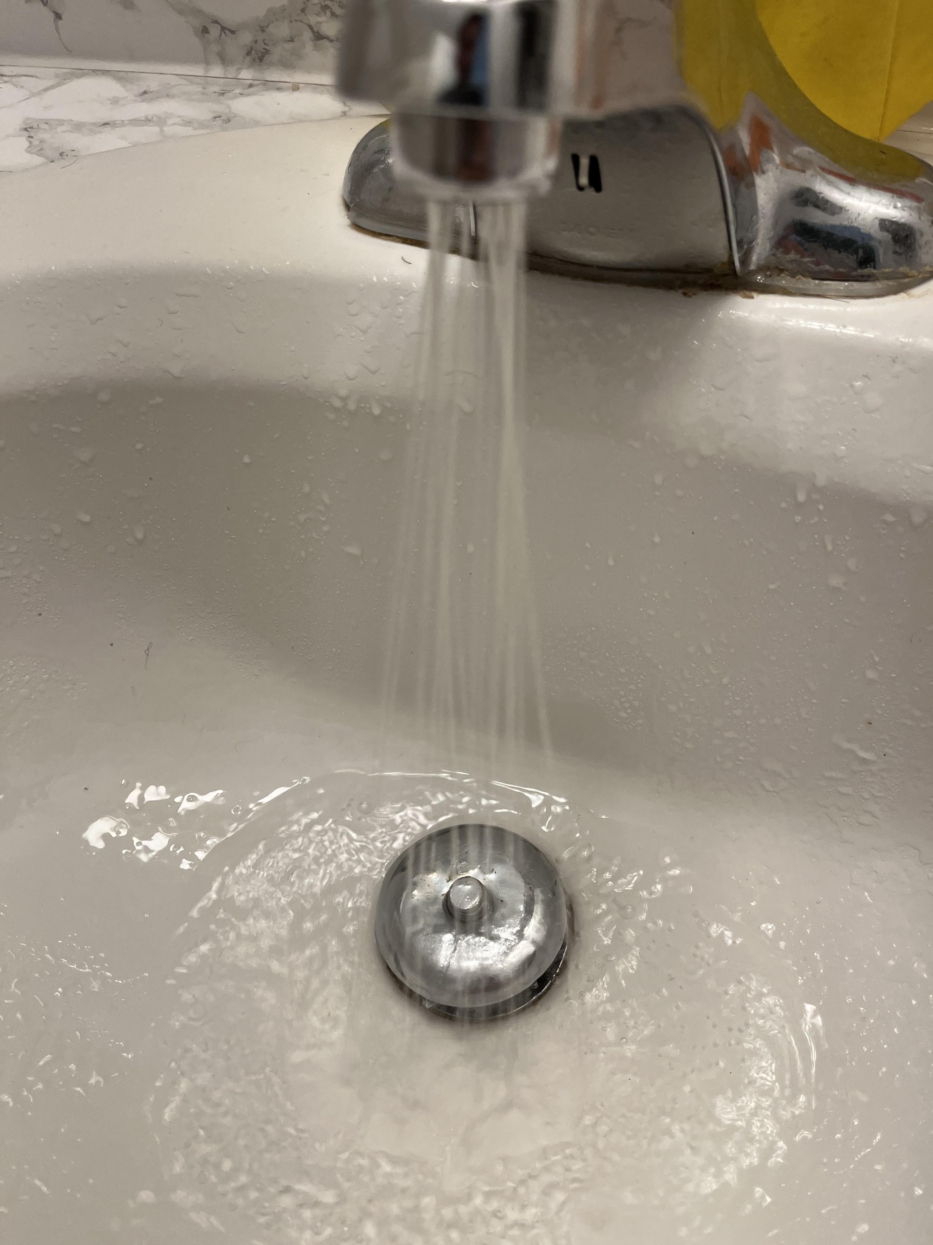My bathroom faucet sprays like this r/HomeMaintenance