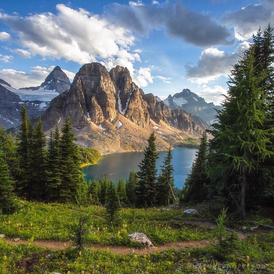 🔥 Nature speaks volumes of good things. Sunburst Peak, Mt Assiniboine