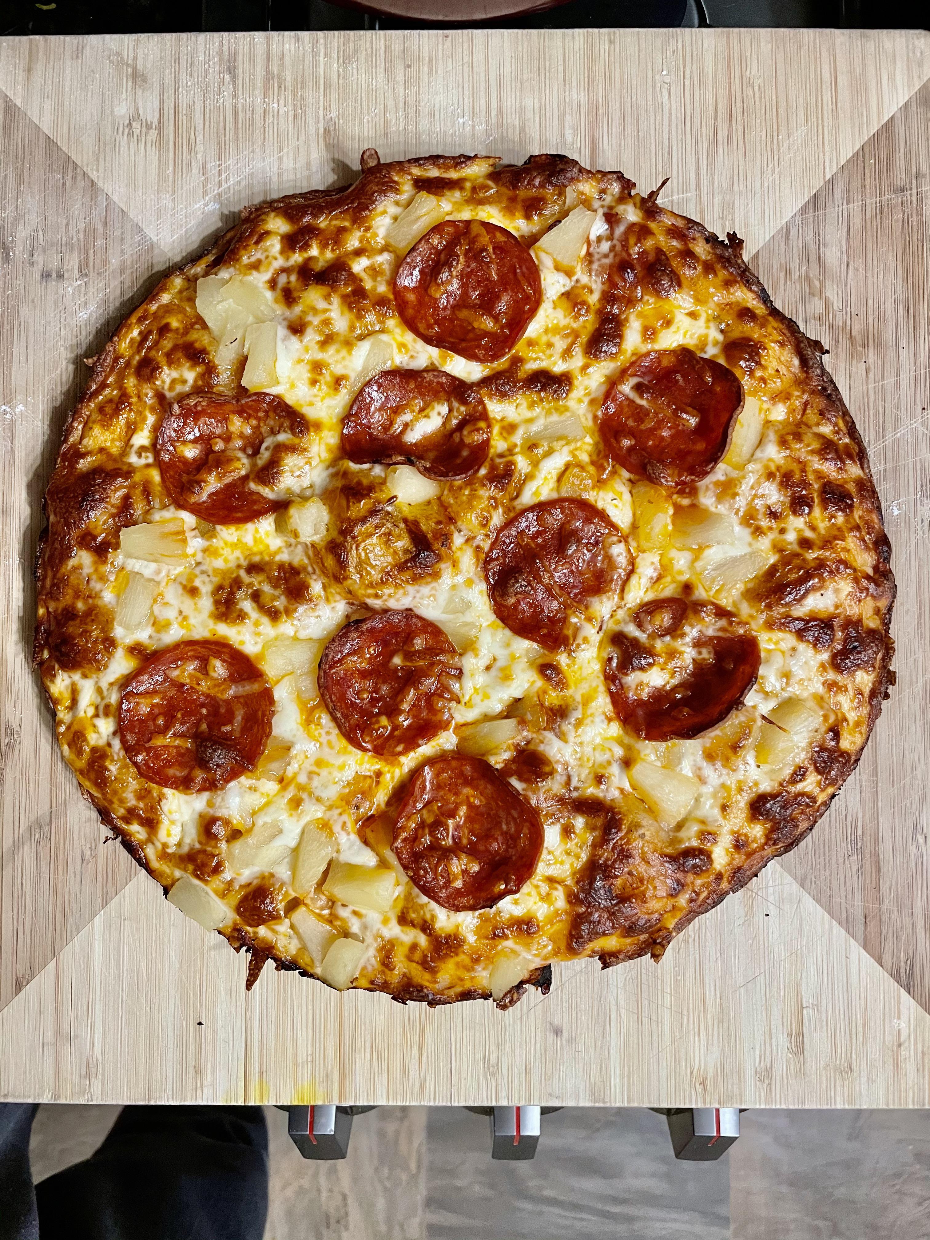 Fool proof pan pizza with pepperoni and pineapple r/seriouseats
