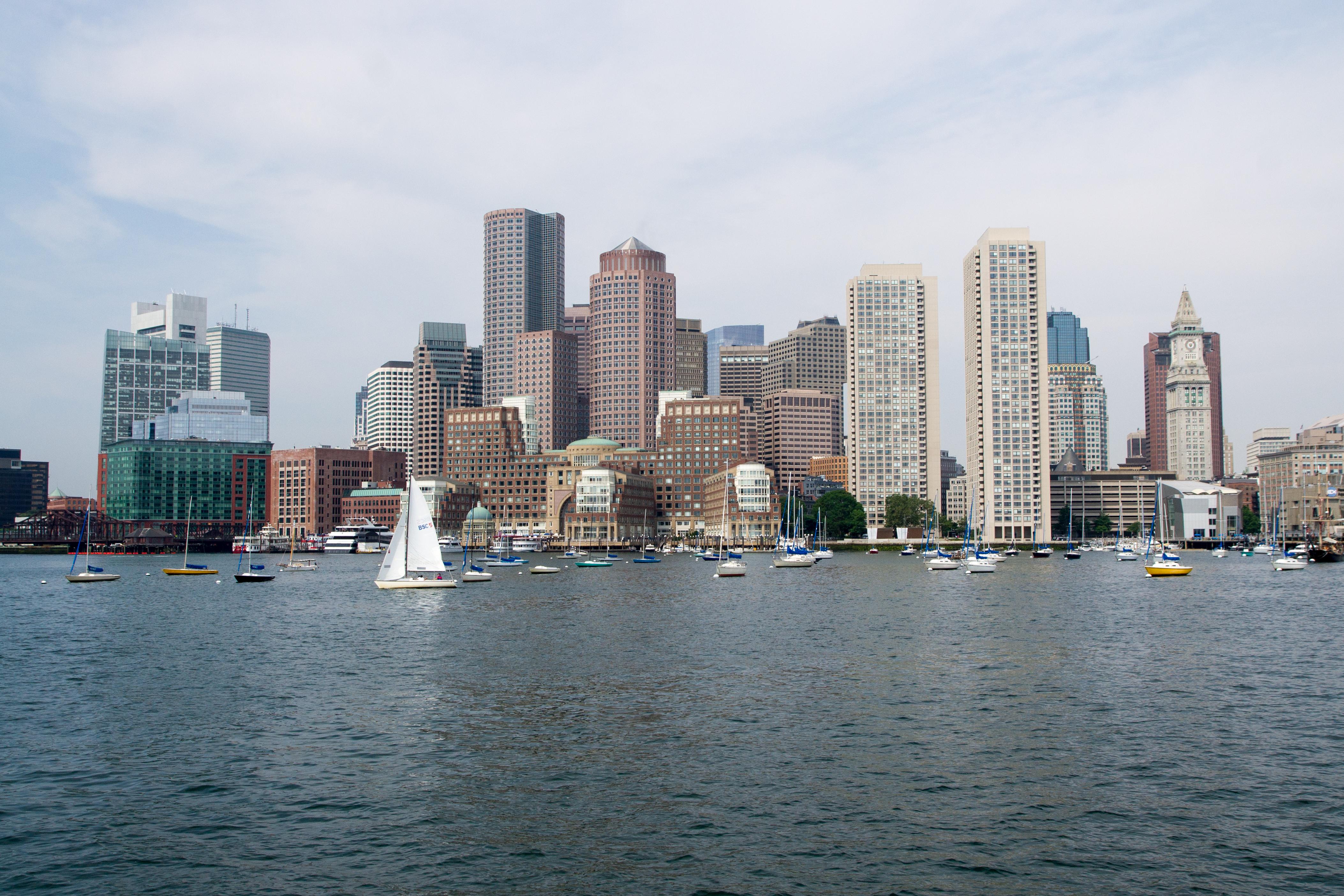 Boston Harbour Skyline [OC] r/CityPorn