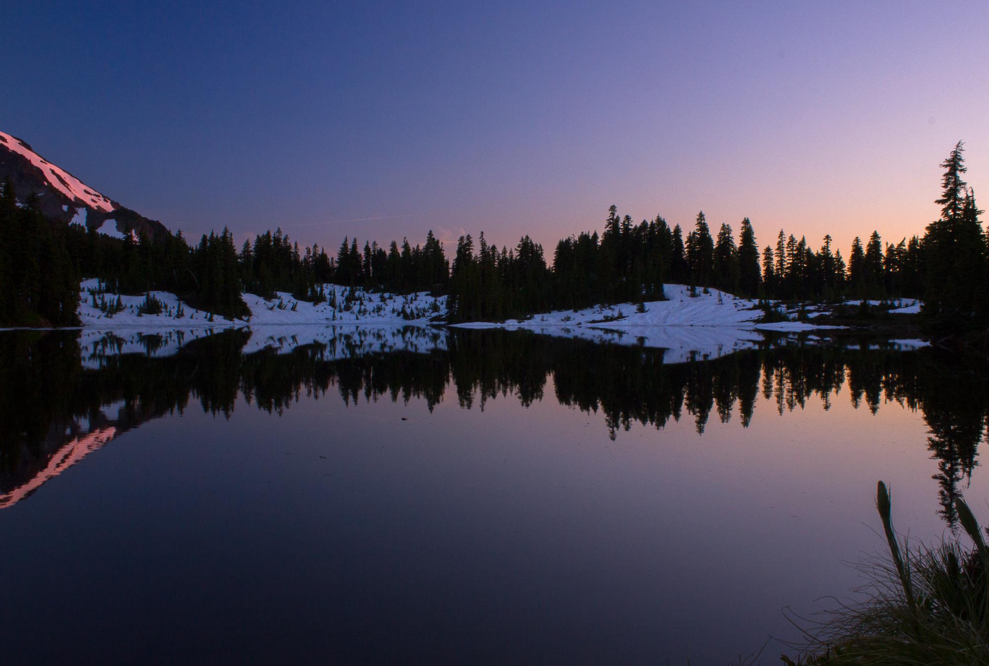 The Sound of Silence Scout Lake, Oregon [OC][2000x1347] r/EarthPorn