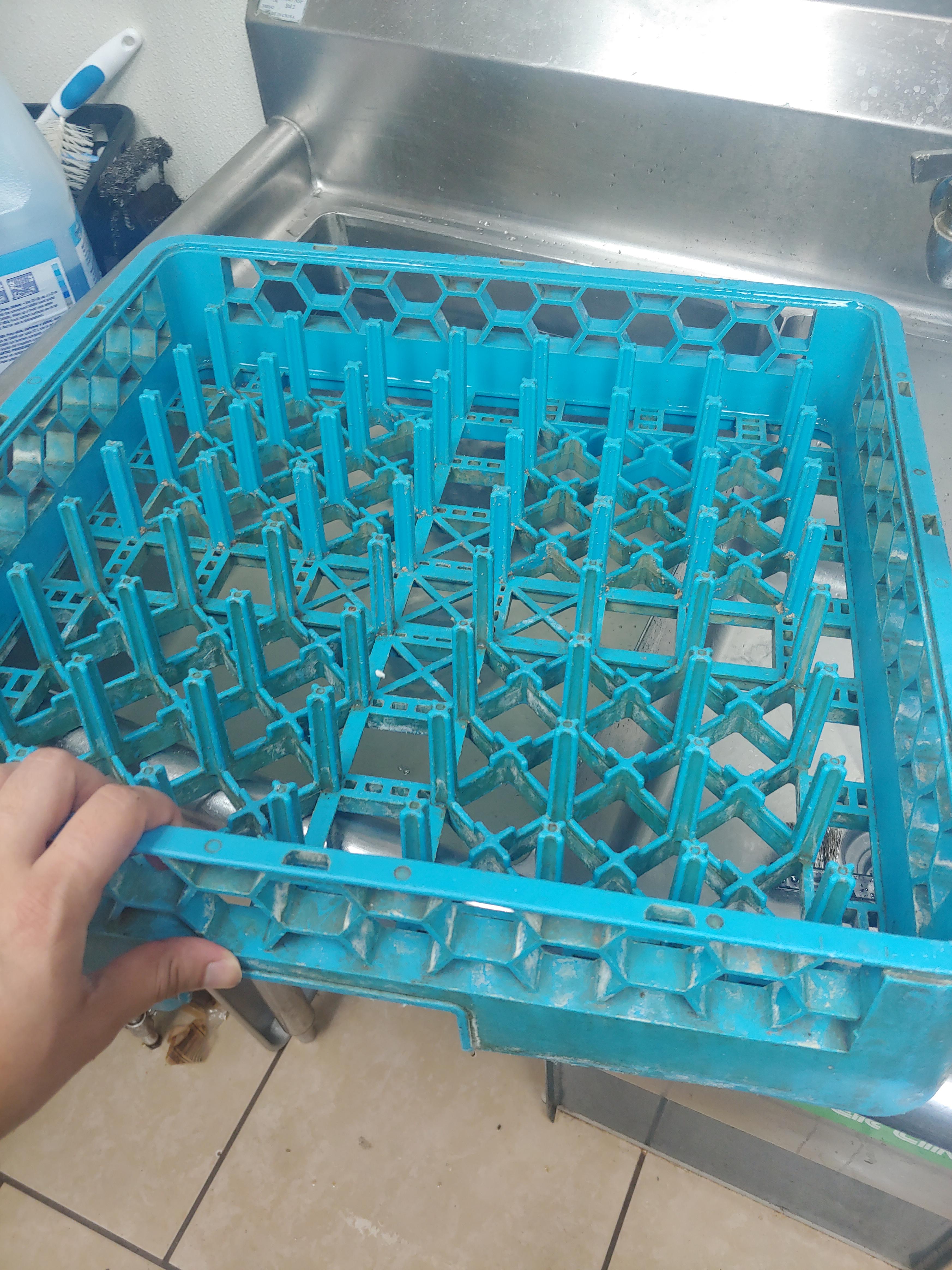 Easiest way to clean dishes rack r/CleaningTips