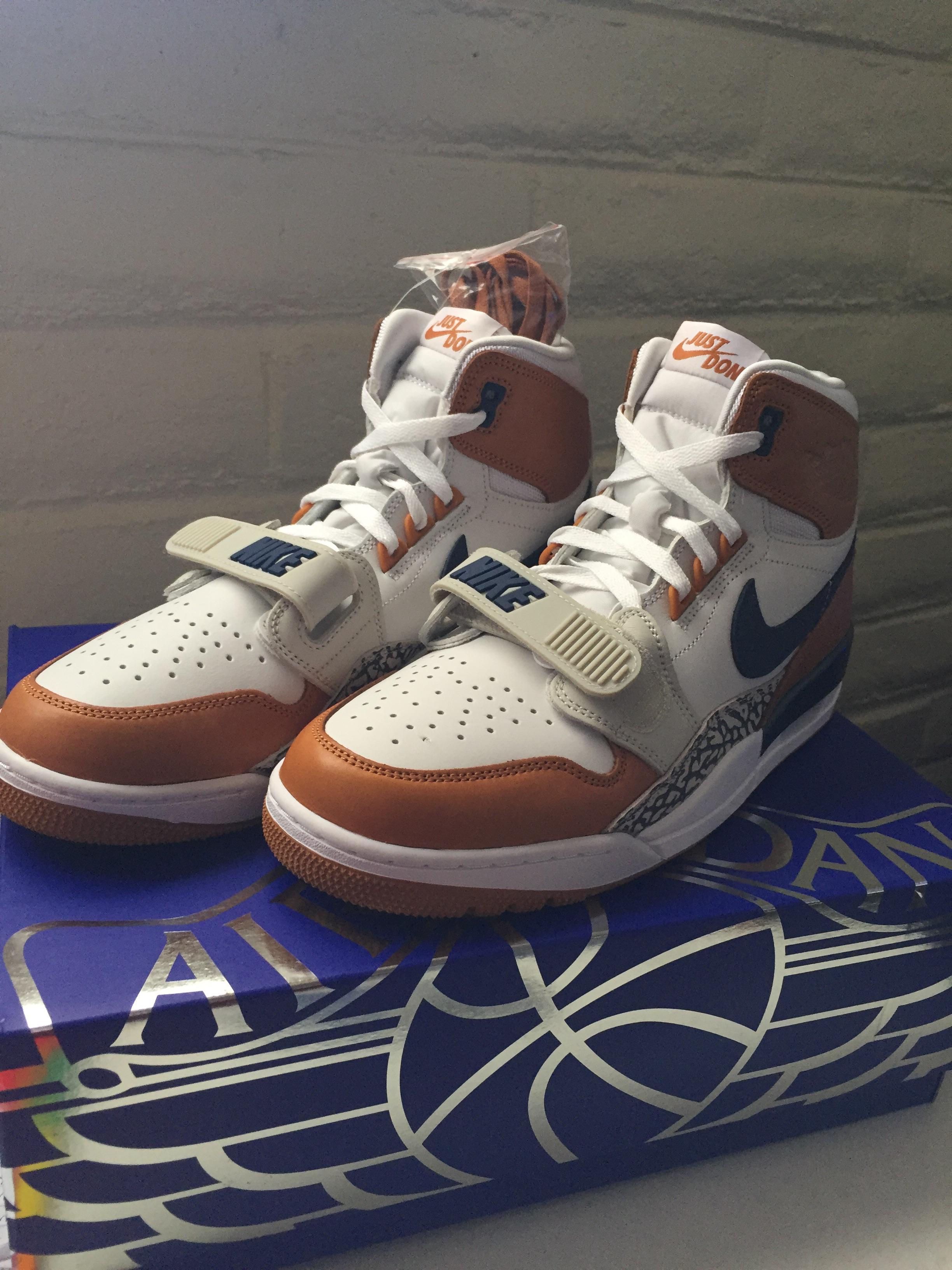 THESE not THE RED OCTOBERS r/Sneakers