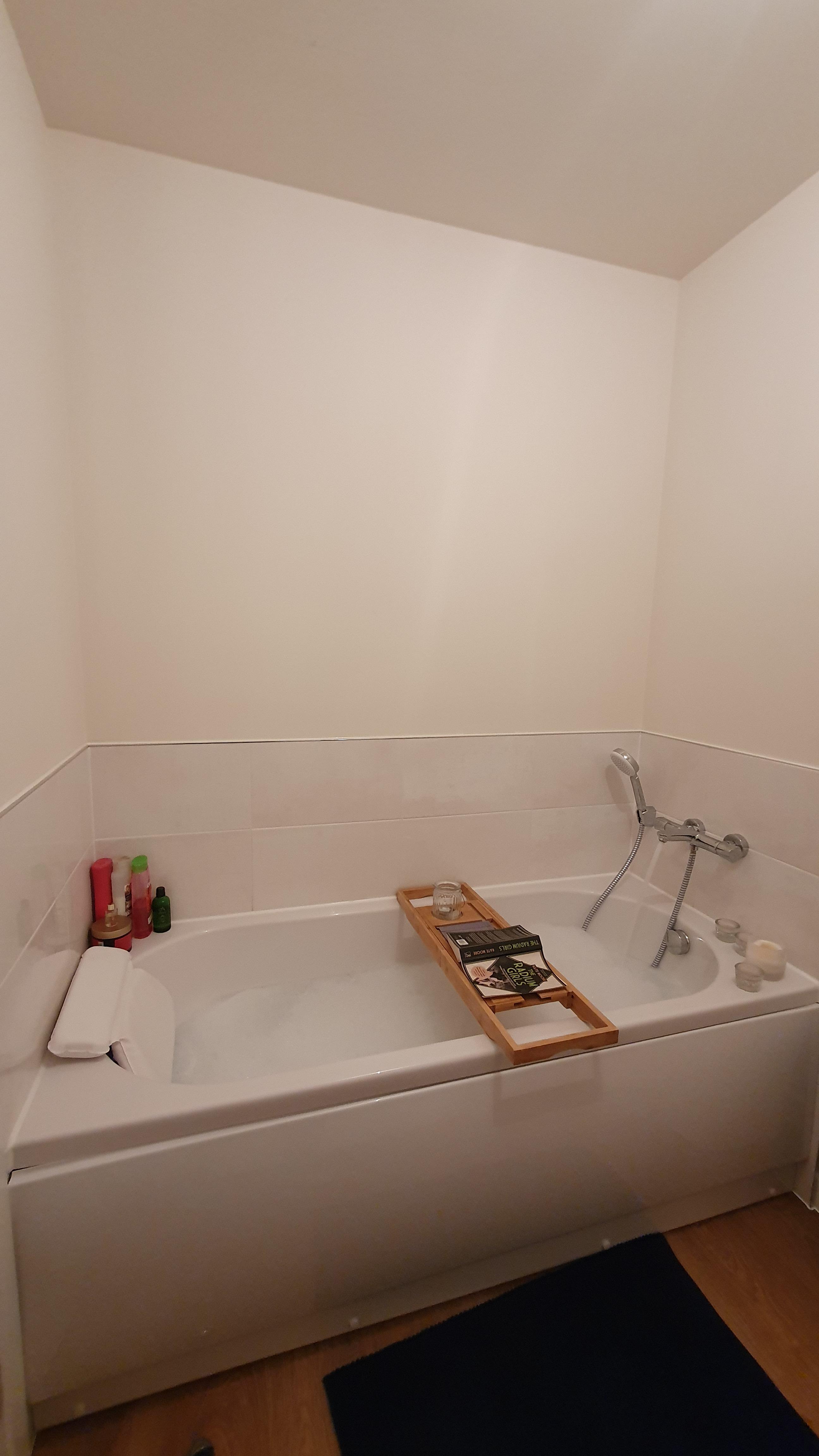 Any ideas to make a bath nook cosy and relaxing? r/DesignMyRoom