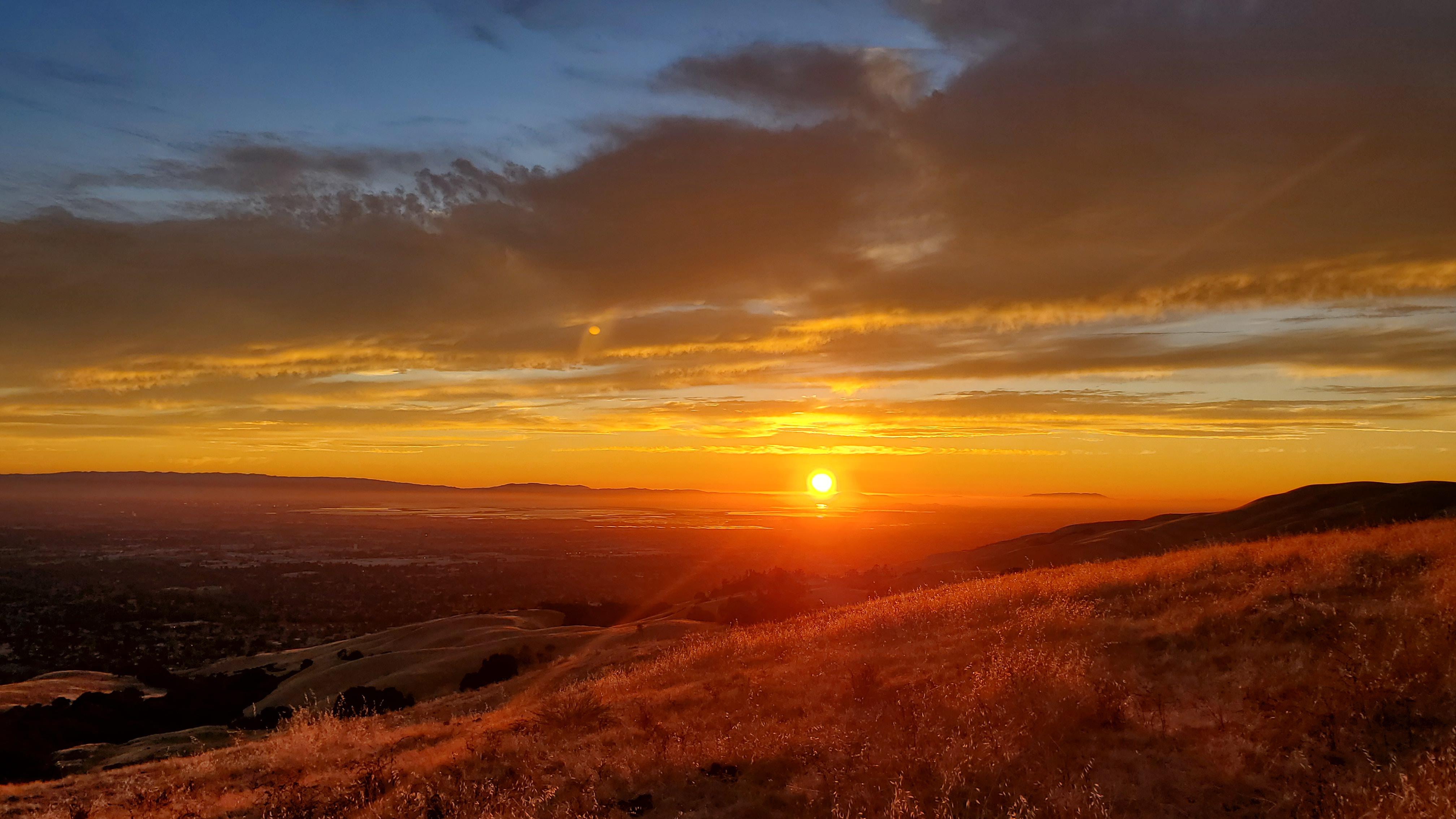 A glorious sunset on East San Jose hills (California)[OC][4032x2268