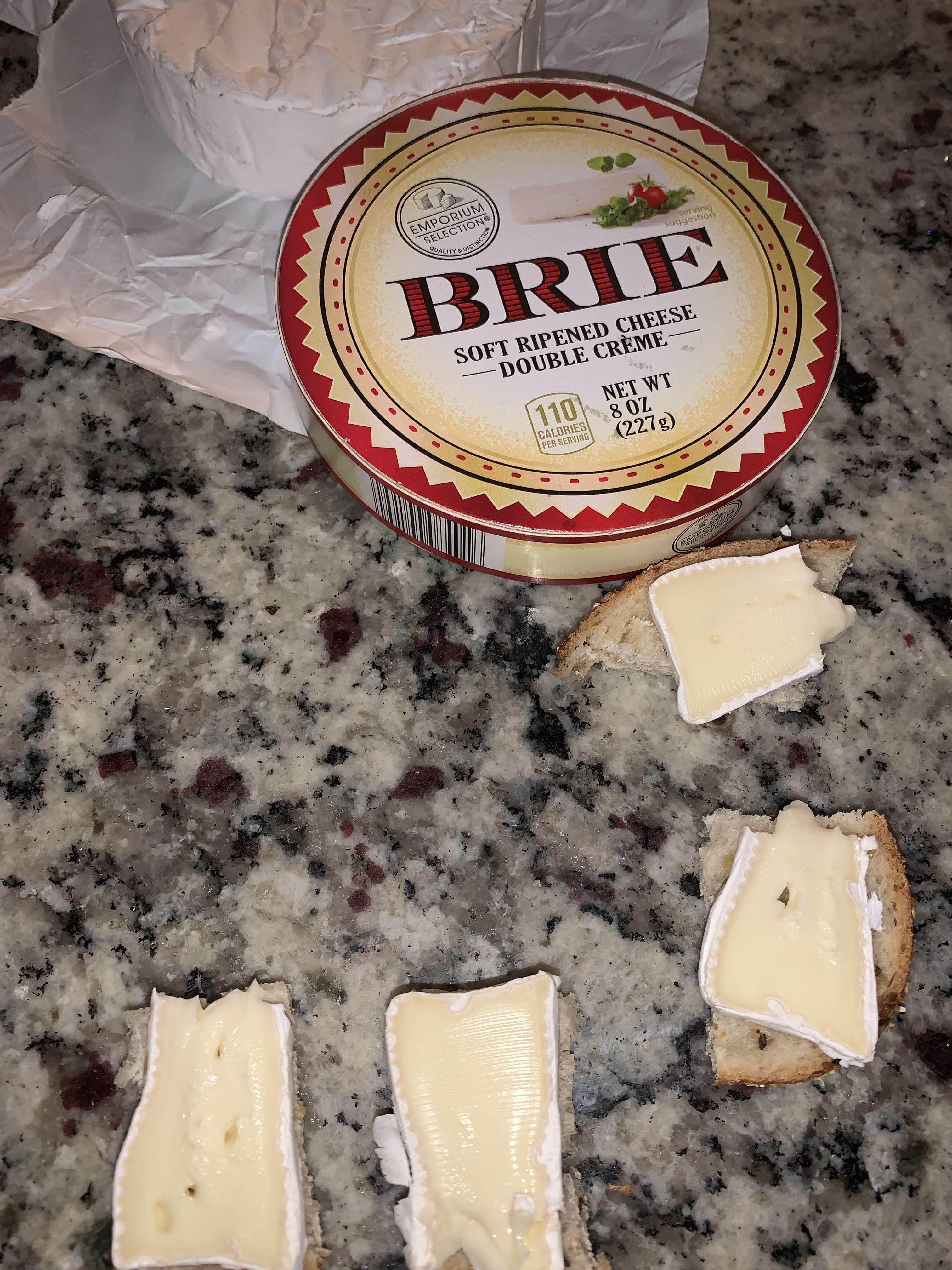 Ah yes, a wonderful cheese indeed 🎩👌🏻🍷🧀 r/aldi