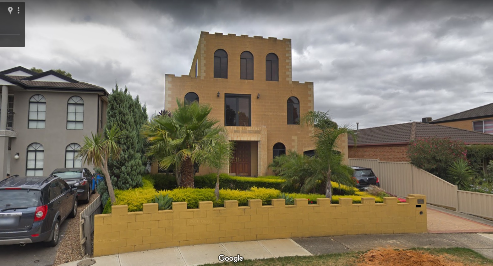 Castlelike McMansion in Roxburgh Park. How did this get approved? r/melbourne