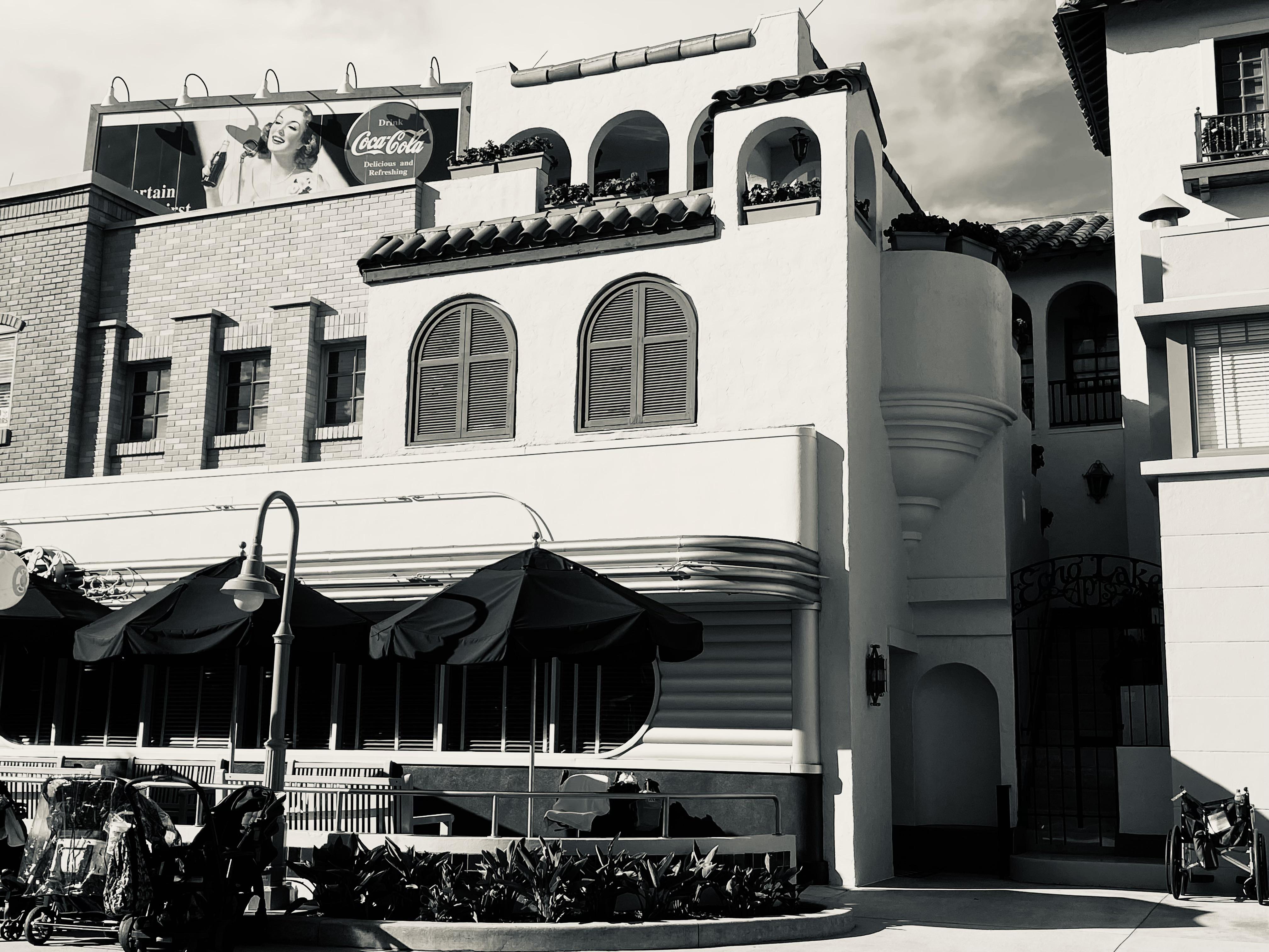 Echo Lake Apartments, 1943. Live like a star! r/WaltDisneyWorld