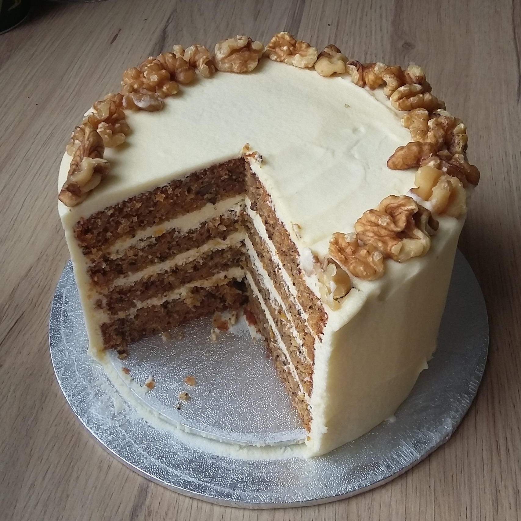 Finally a cool enough day in Australia to bake! Carrot cake with cream