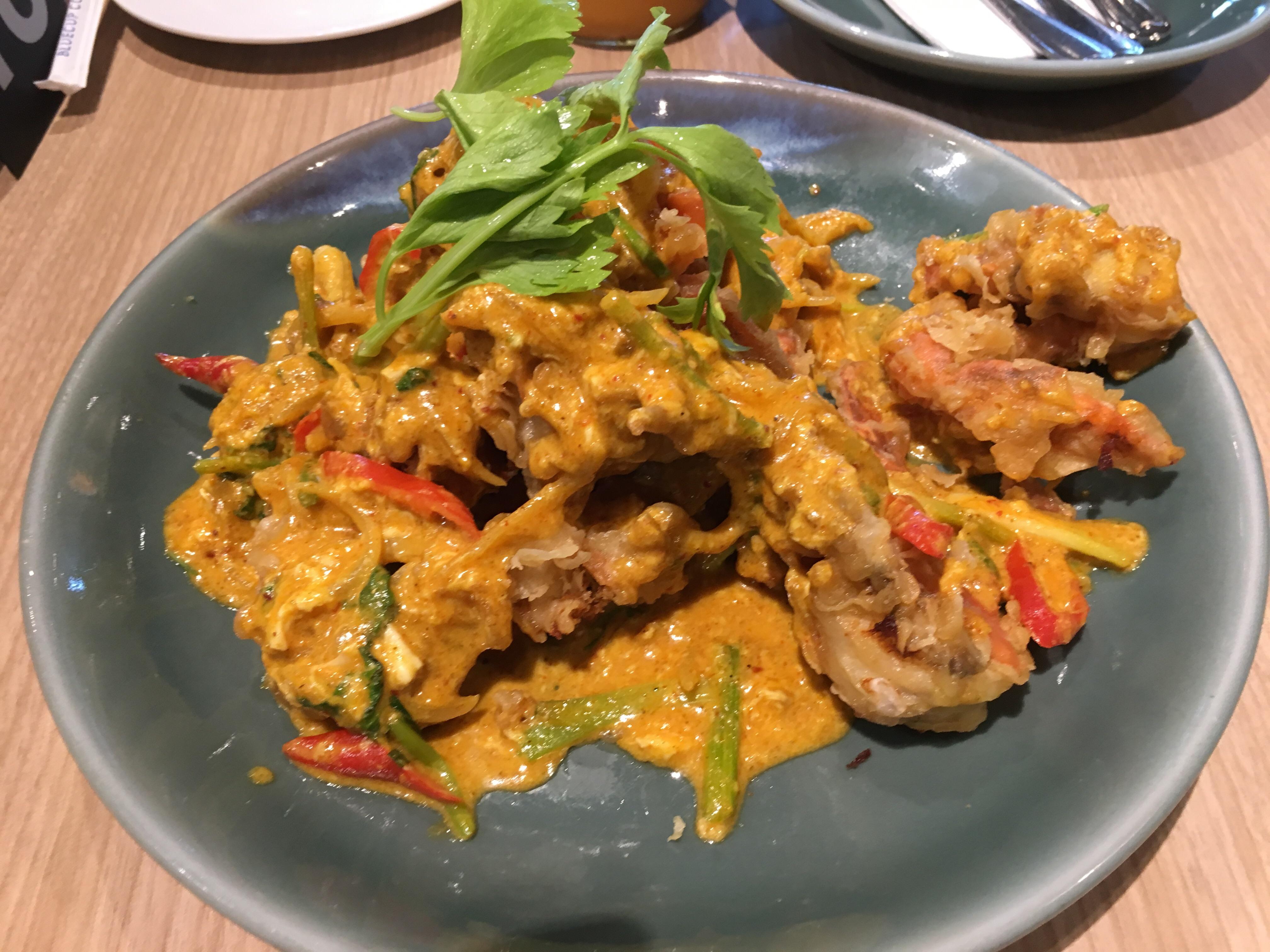 [I ate] soft shell crab in a Thai curry sauce r/FoodPorn