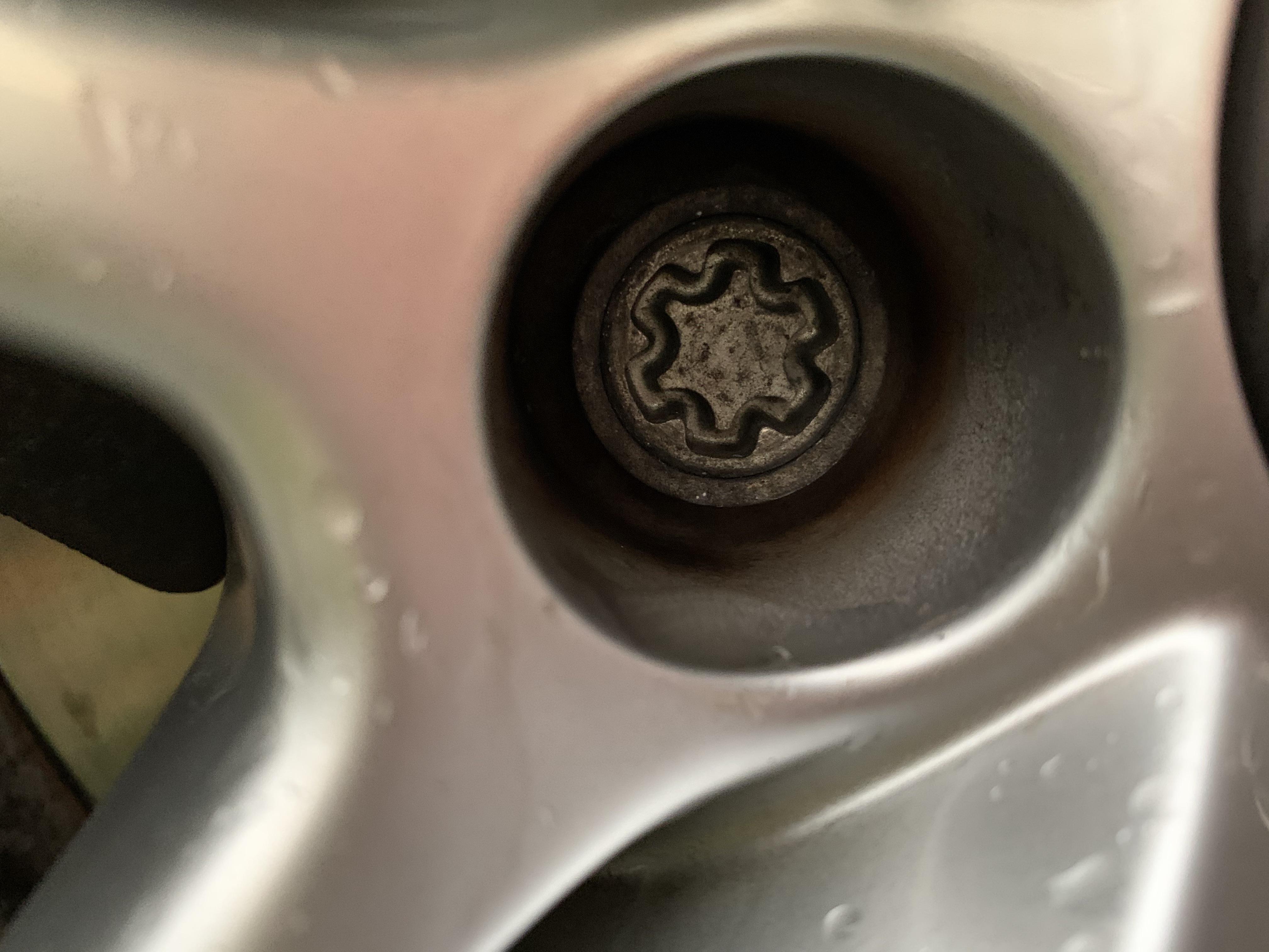 Audi A5 B8 Where can I find this wheel locking nut? Which type is it