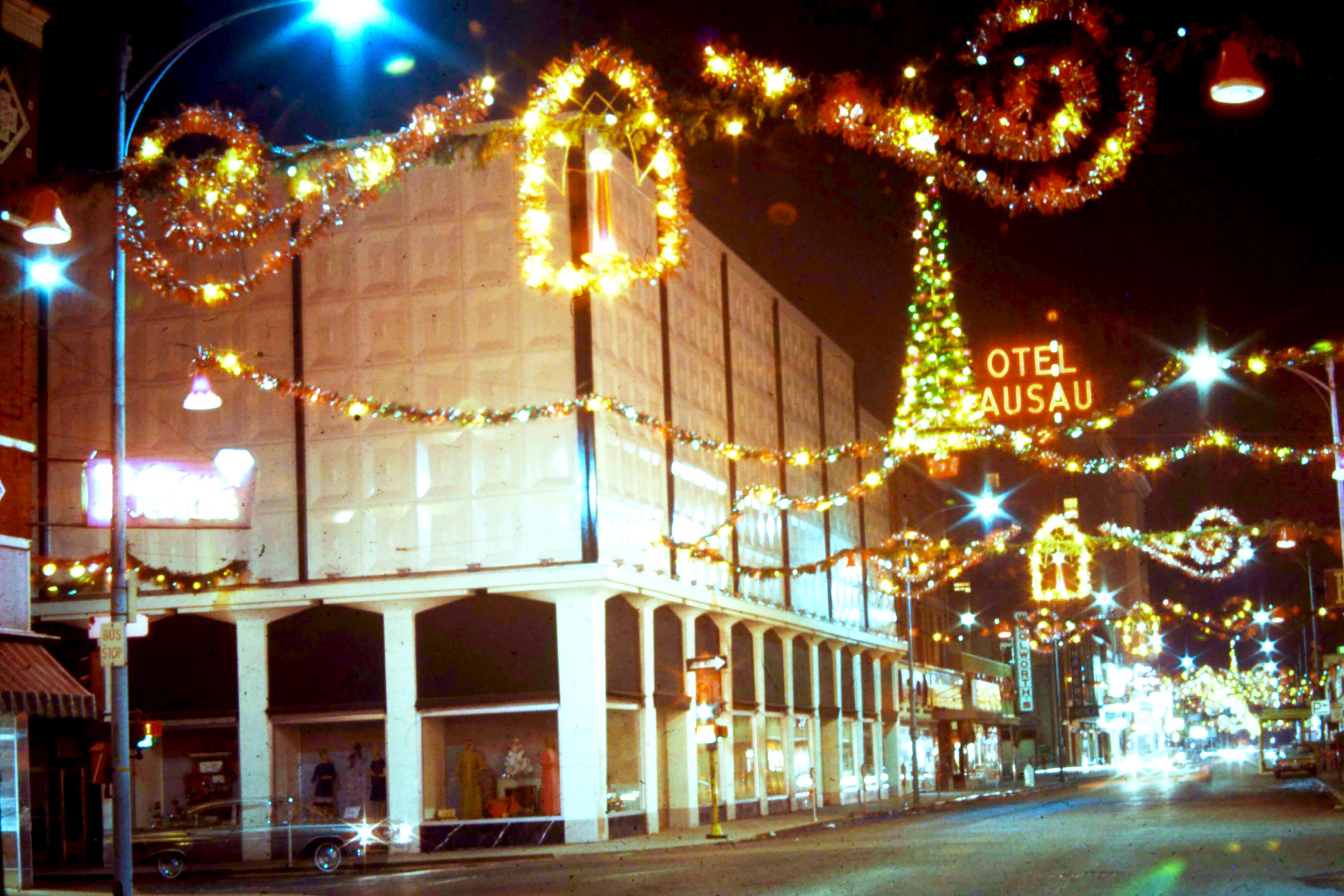 Christmas Decorations in Wausau, Wisconsin. Late 1960s r/pics