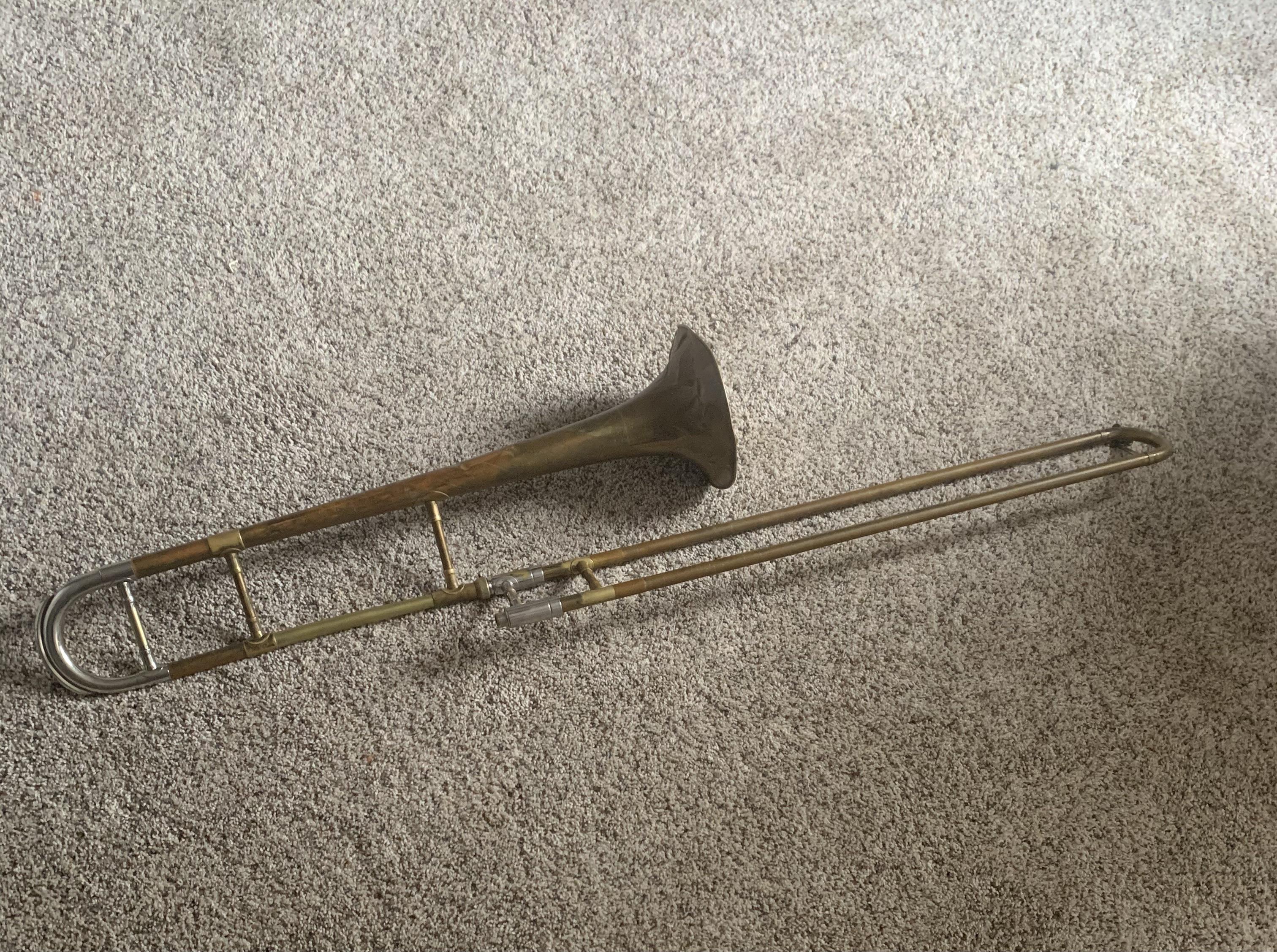 Getzen 50 deluxe trombone. This loud trombone recently fell into my
