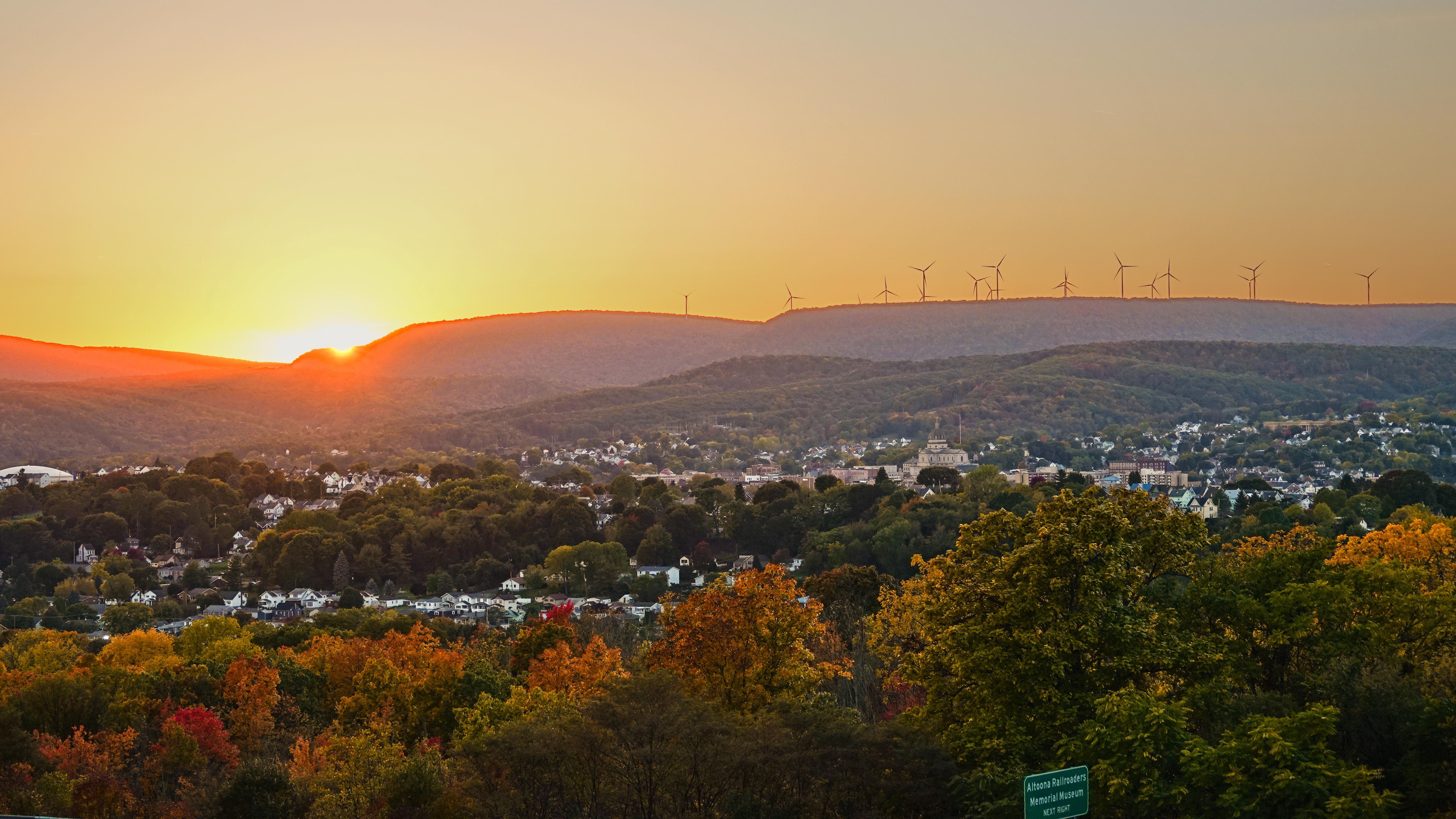 Autumn Sunset over Altoona, PA [OC] : AutumnPorn