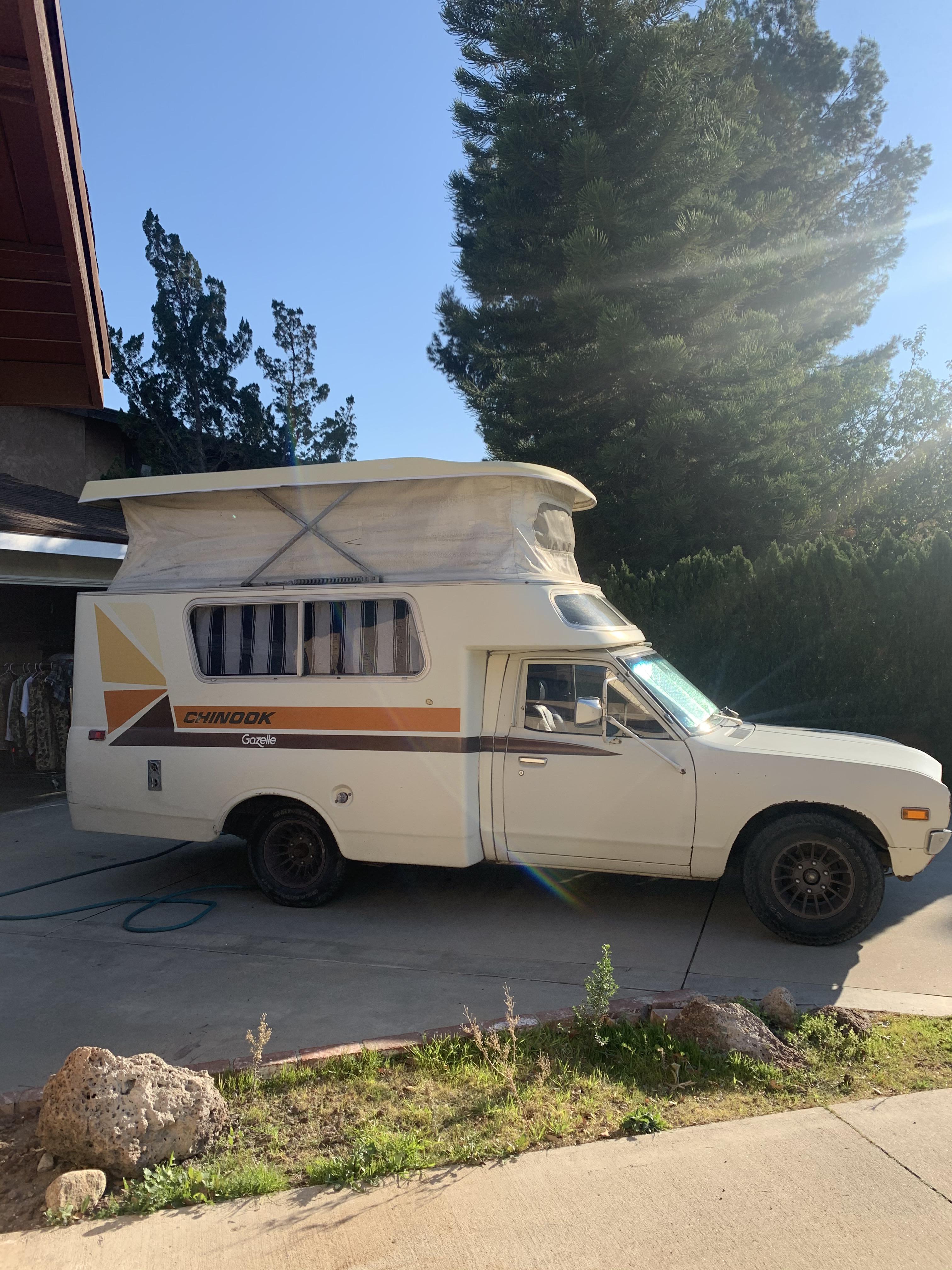 Datsun 620 CHINOOK r/TruckCampers
