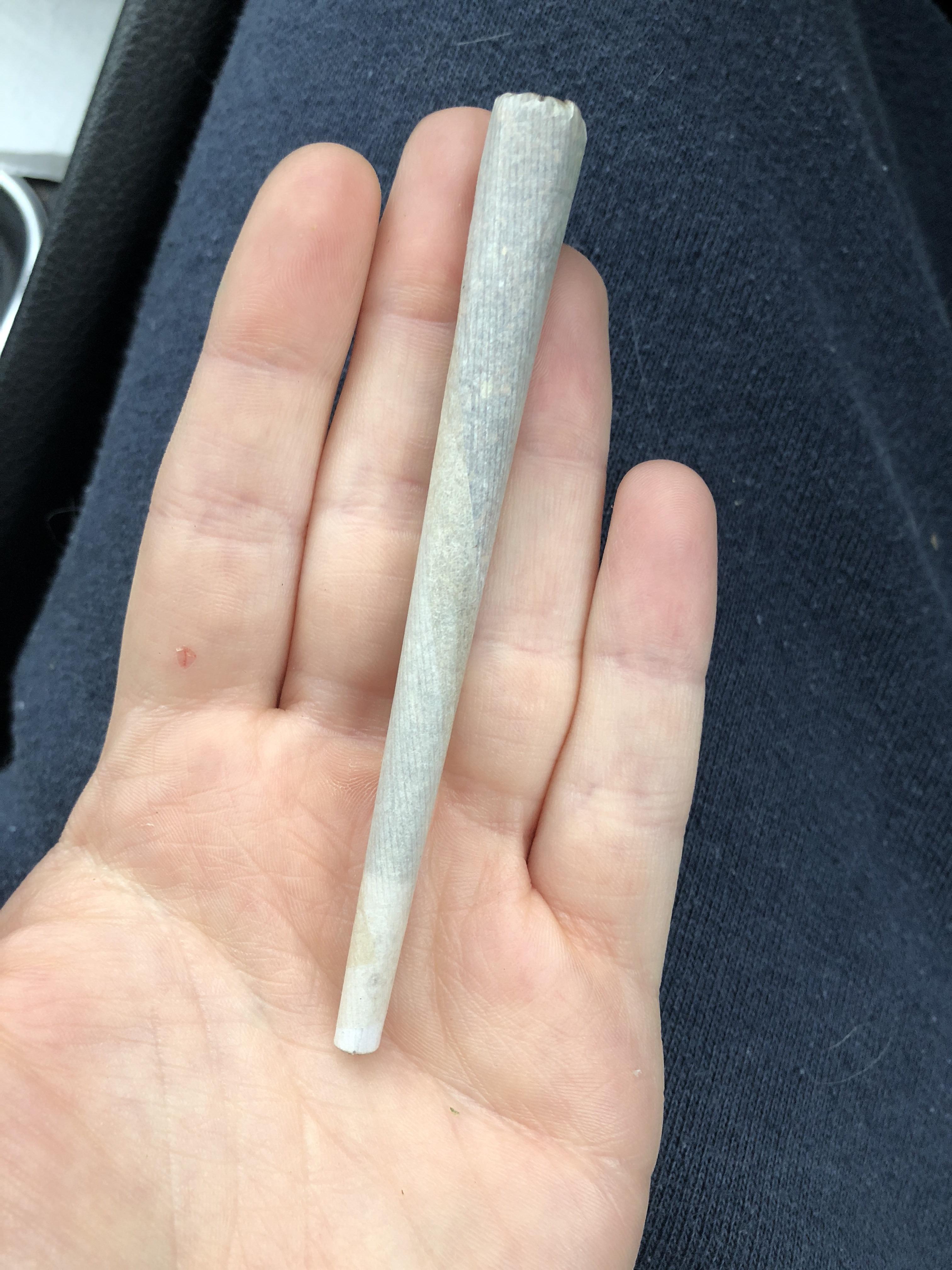 I nearly lit this before realising it might be the most perfect spliff I’ve ever rolled r
