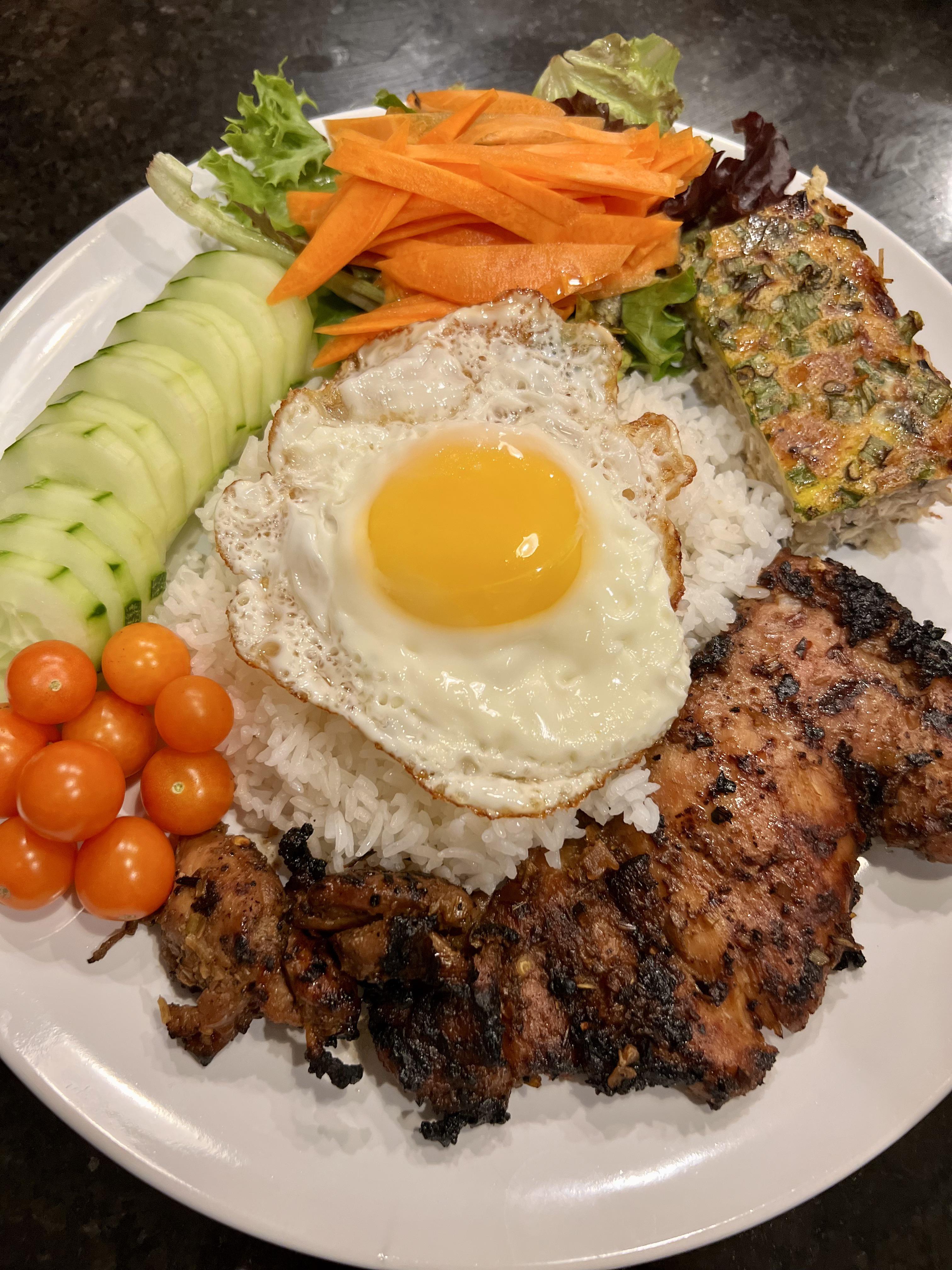 [homemade] Vietnamese Rice Platter with Lemongrass Chicken, Crab