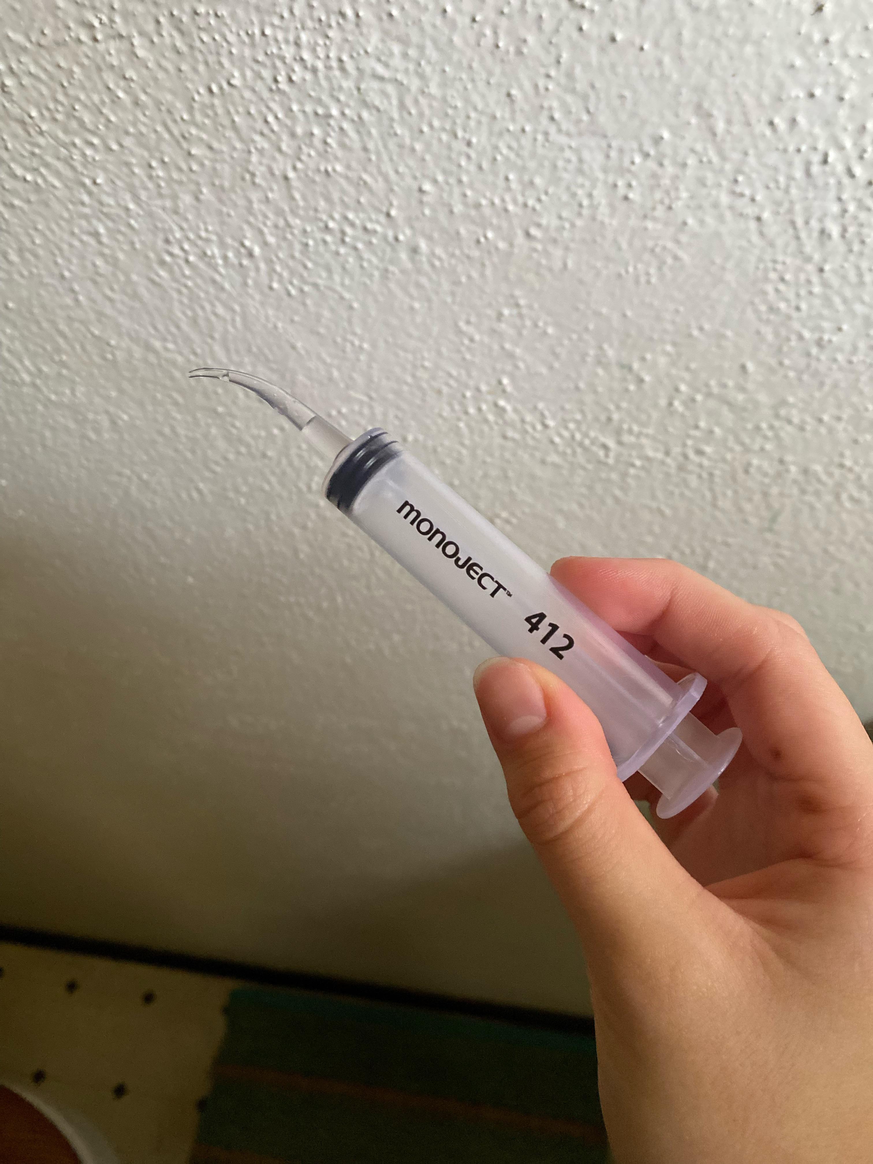 Got this syringe to clean out the sites of my wisdom teeth extraction