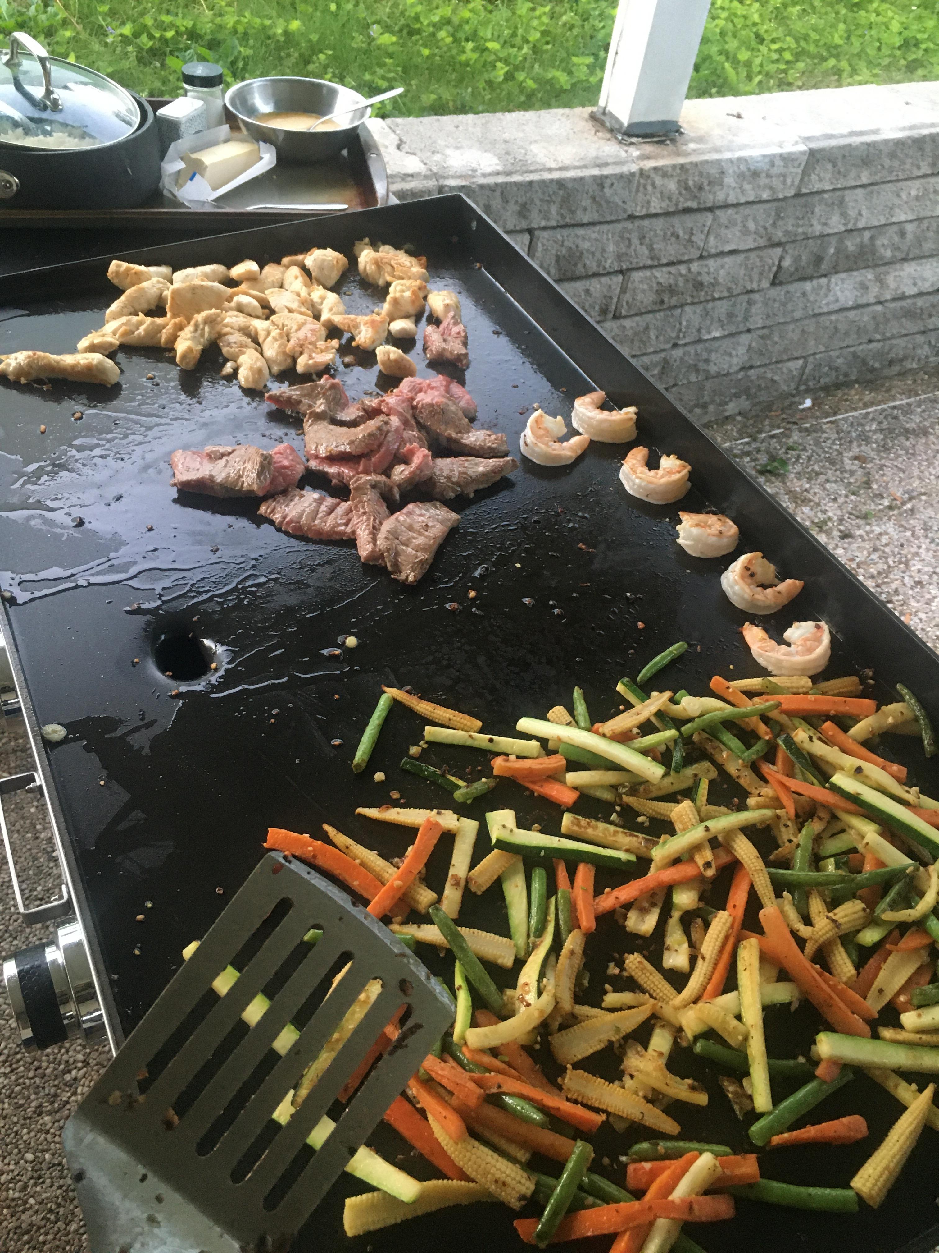 Backyard hibachi made a bunch of noise on the grill with my spatula