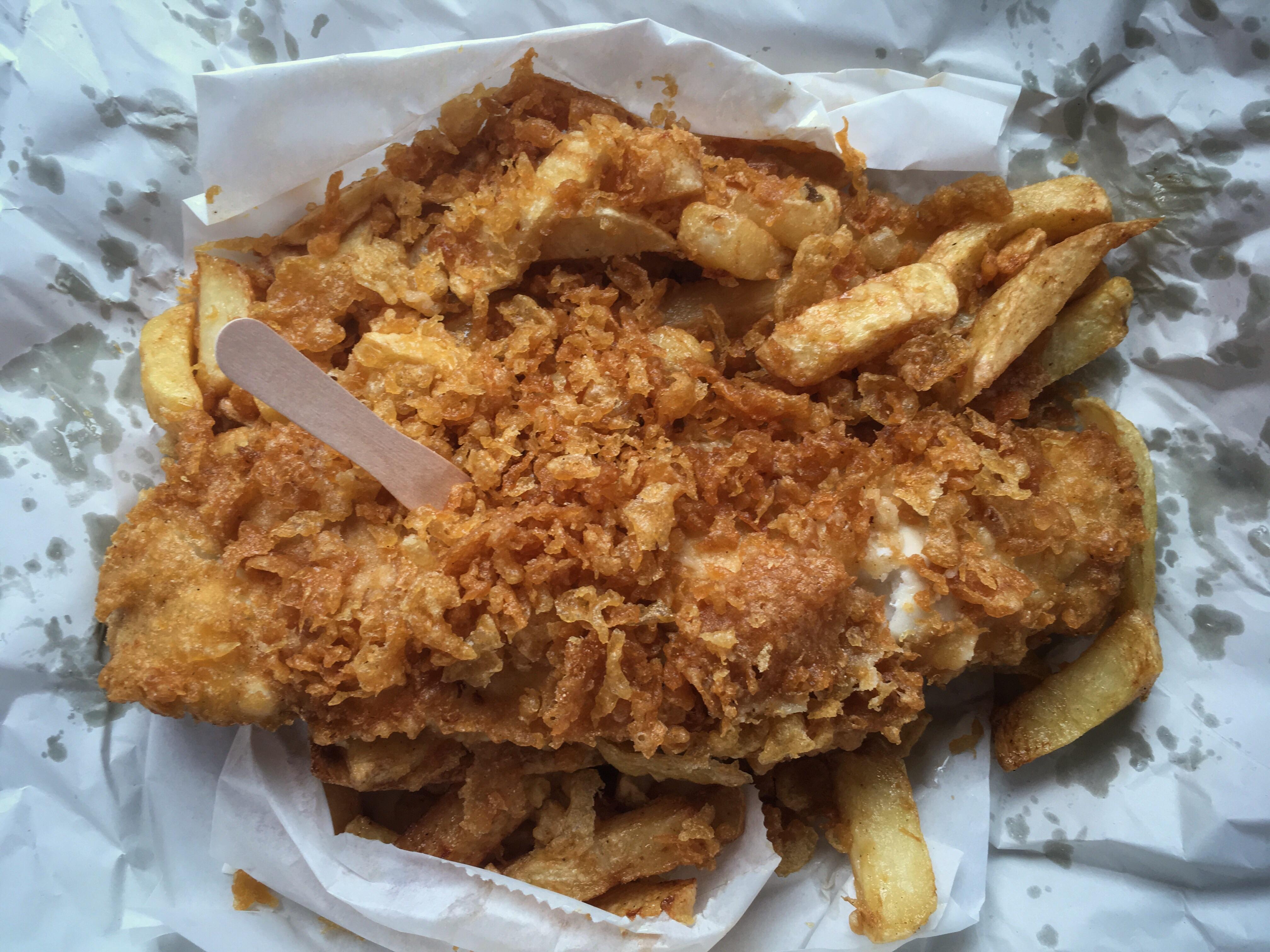 [I Ate] Proper Yorkshire Fish & Chips (with scraps) r/food