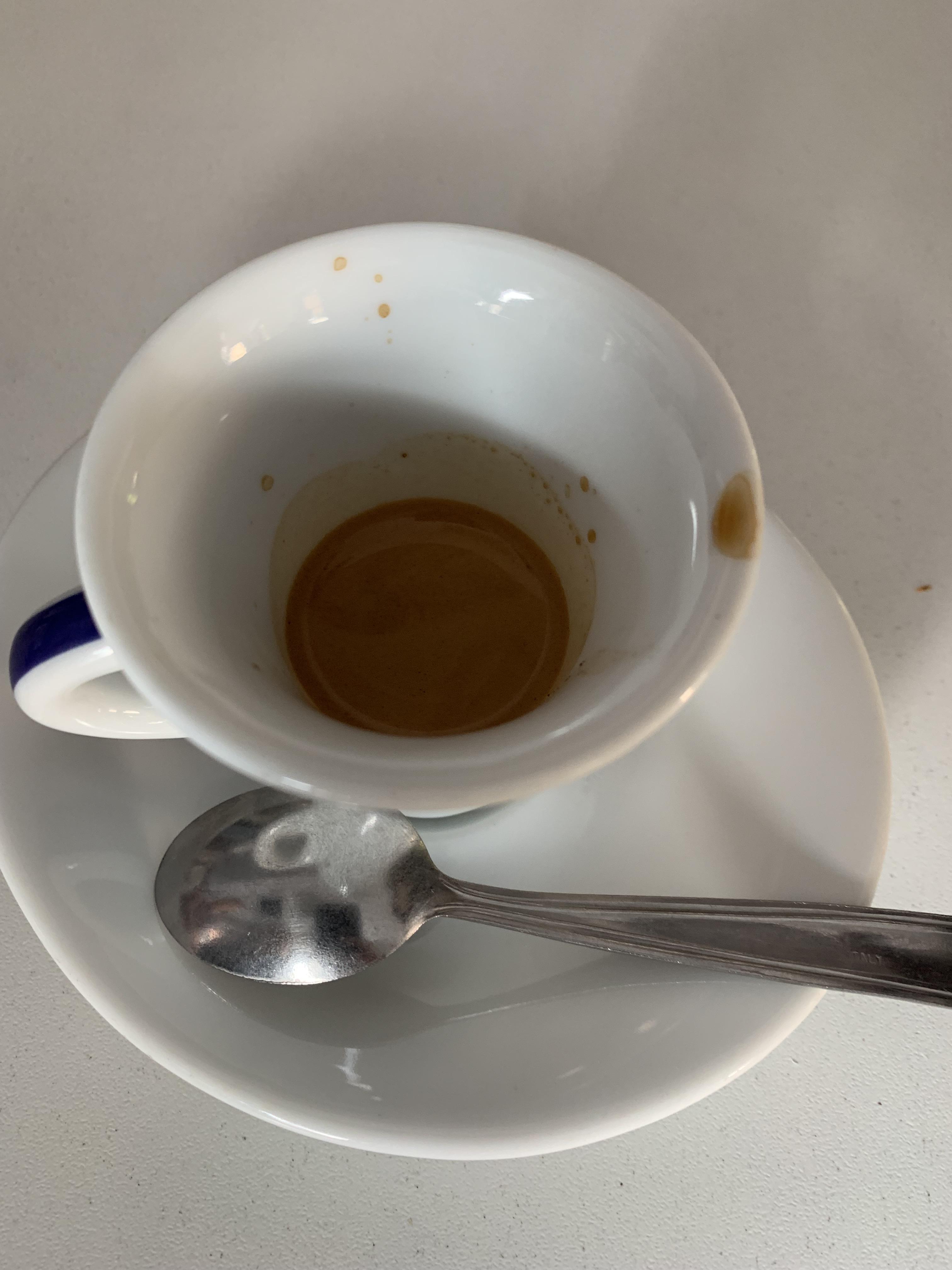 What a ristretto actually looks like in Italy. Source in Italian, just