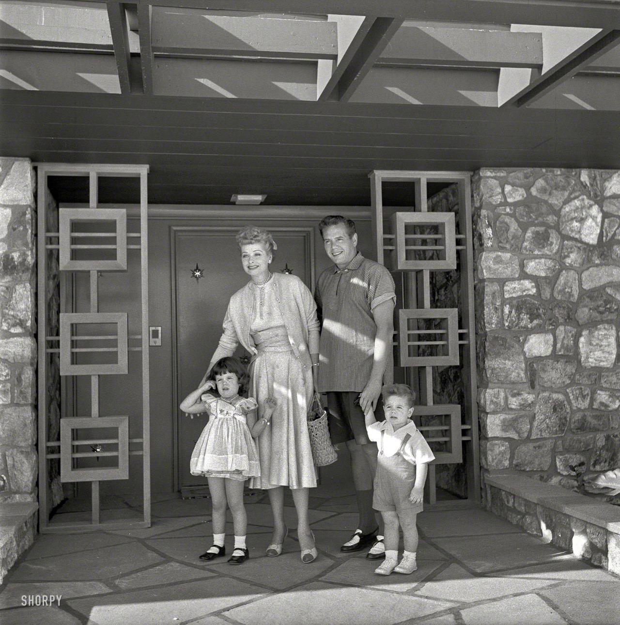 Lucille Ball, Desi Arnaz, Desi Jr., and Lucie in Palm Springs, 1954 r