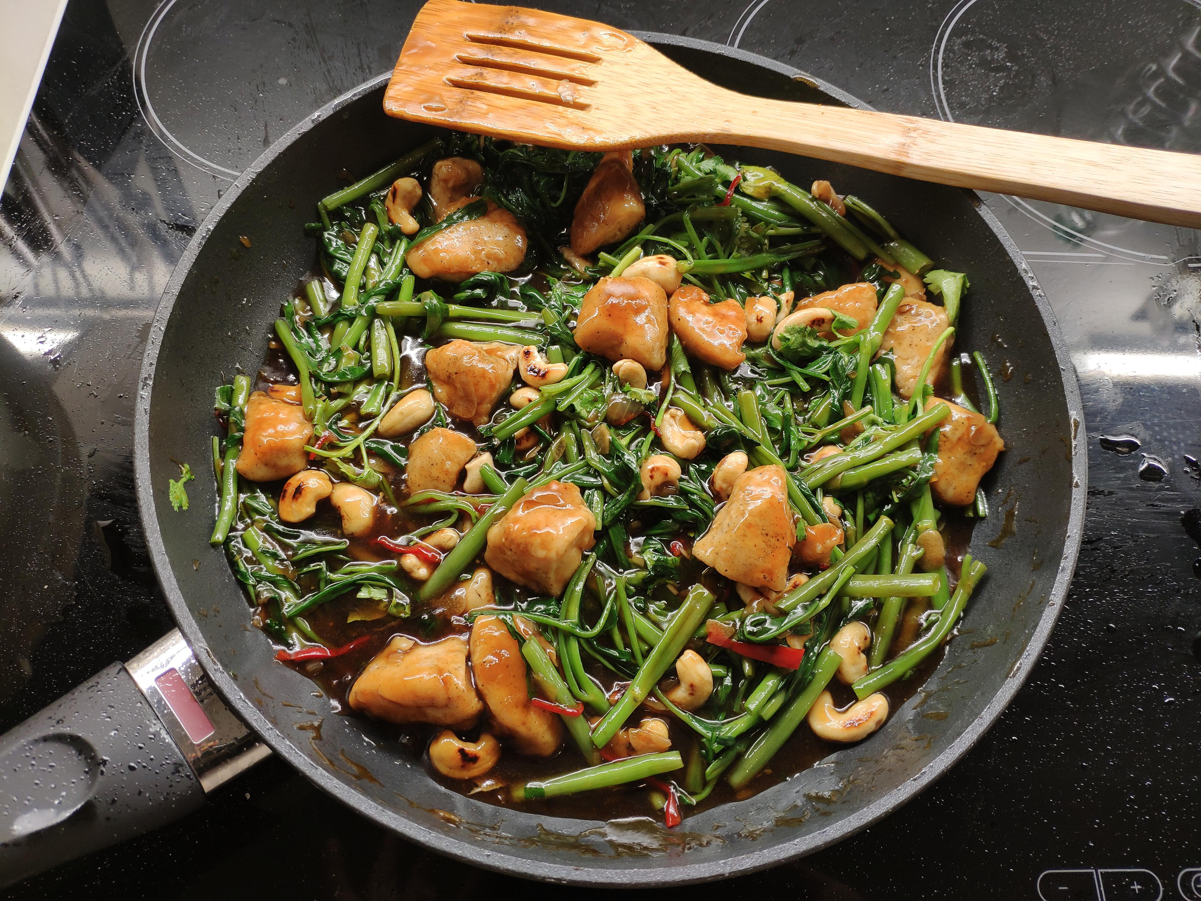 Cashew Chicken with morning glory r/HealthyFood