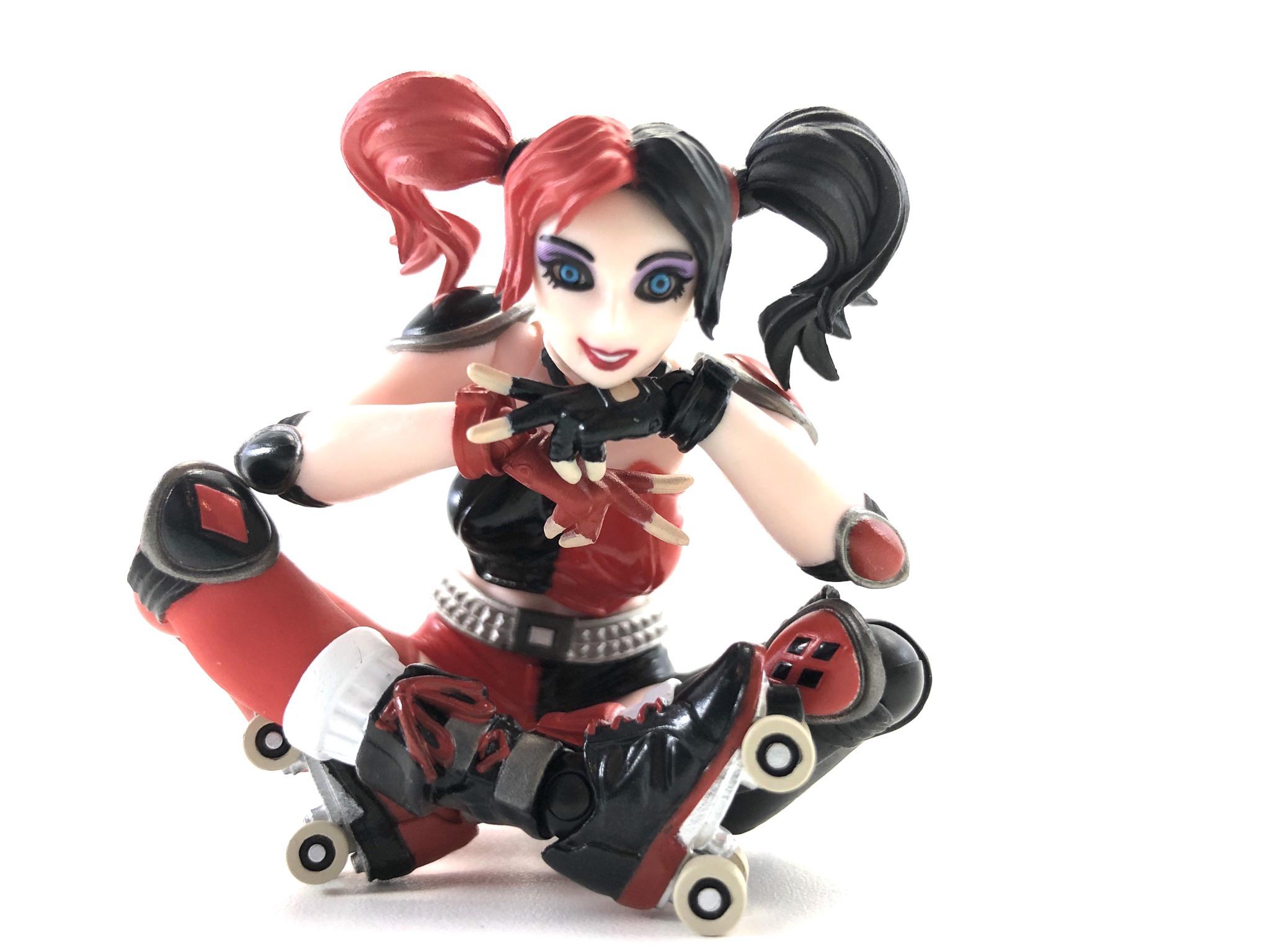 The Revoltech Harley Quinn is a marvel of toy engineering. Love it! r
