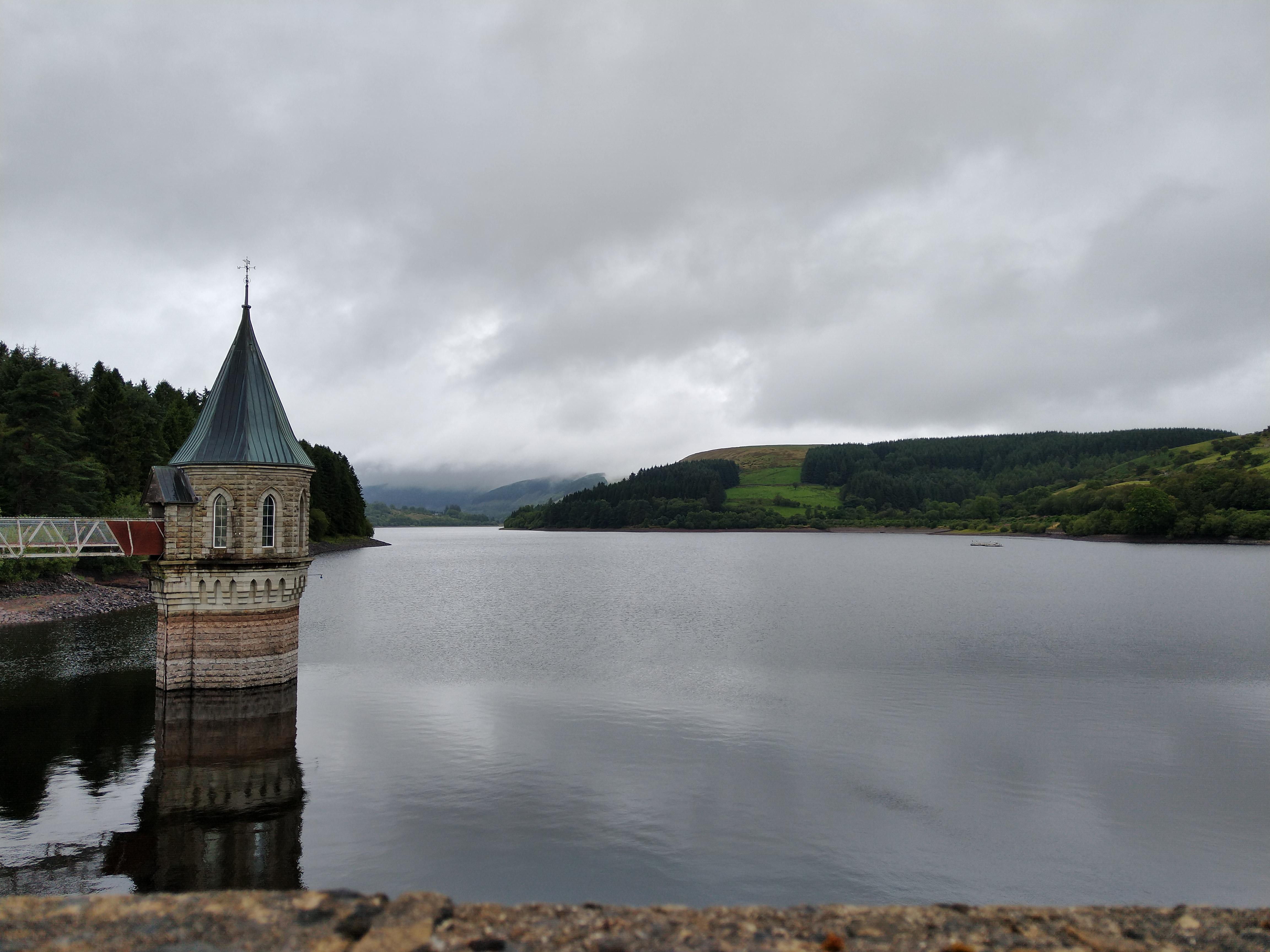 Pontsticill Reservoir, Merthyr Tydfil, Wales r/CasualUK