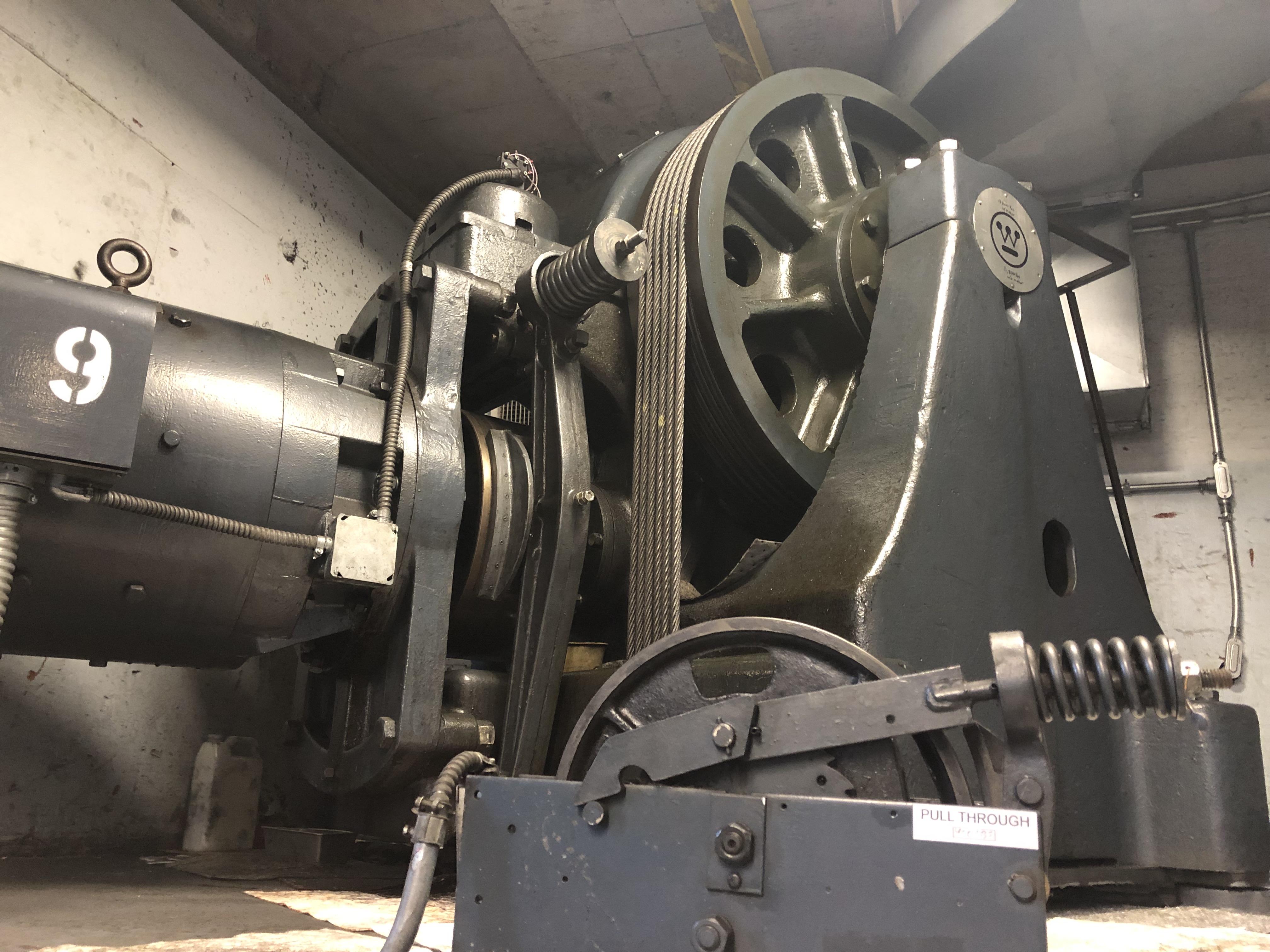Westinghouse 81 machine in all her greasy glory. r/Elevators
