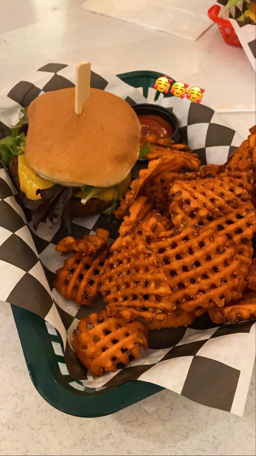 Johnson City, Tennessee restaurant is Mid City Grill r/vegan_travel