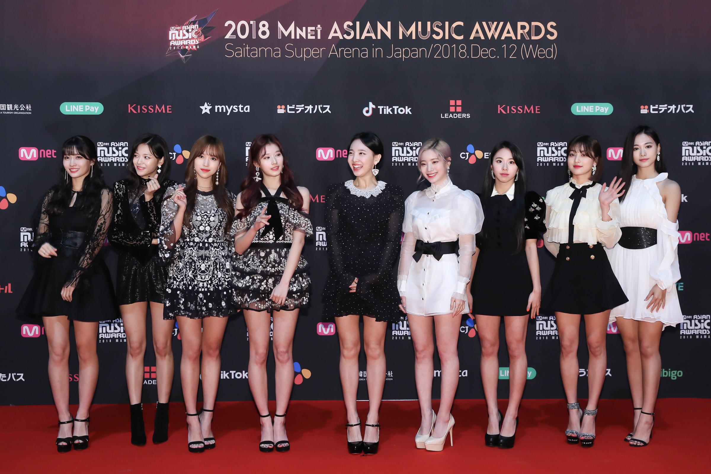 TWICE on Mama red carpet r/twice