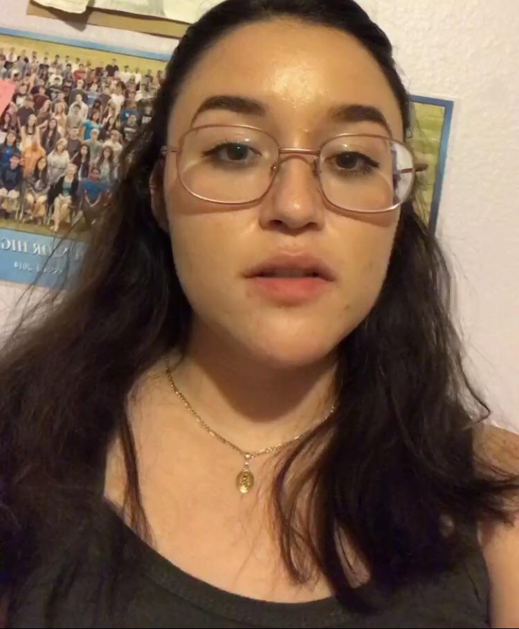 My skin looks yellow in my foundation after a few hours. This is the