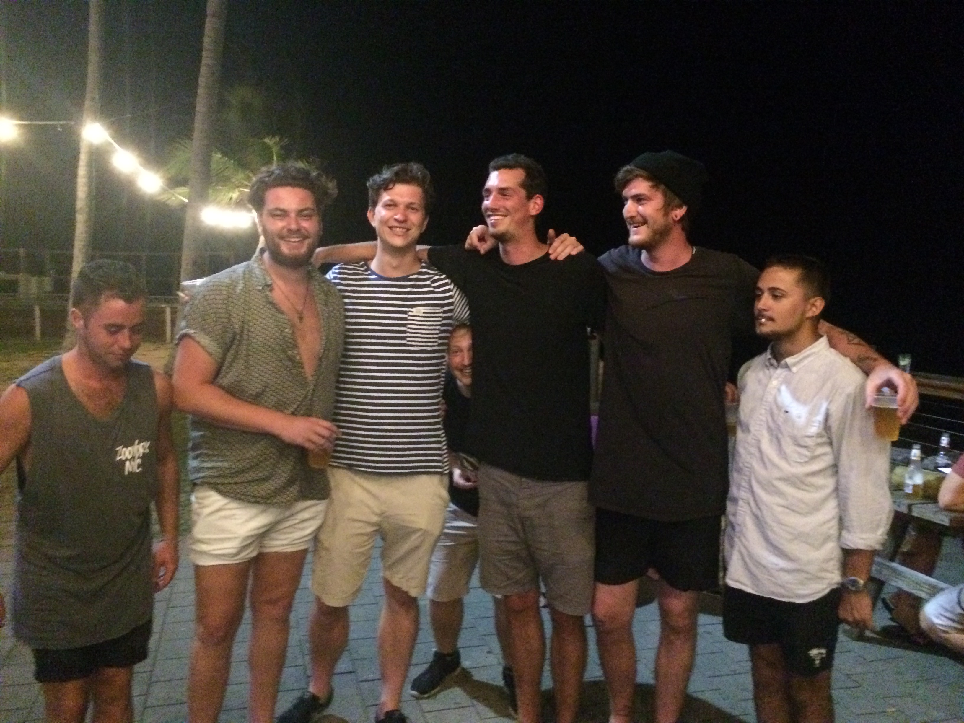Our >2m squad! (average size people to scale) r/tall
