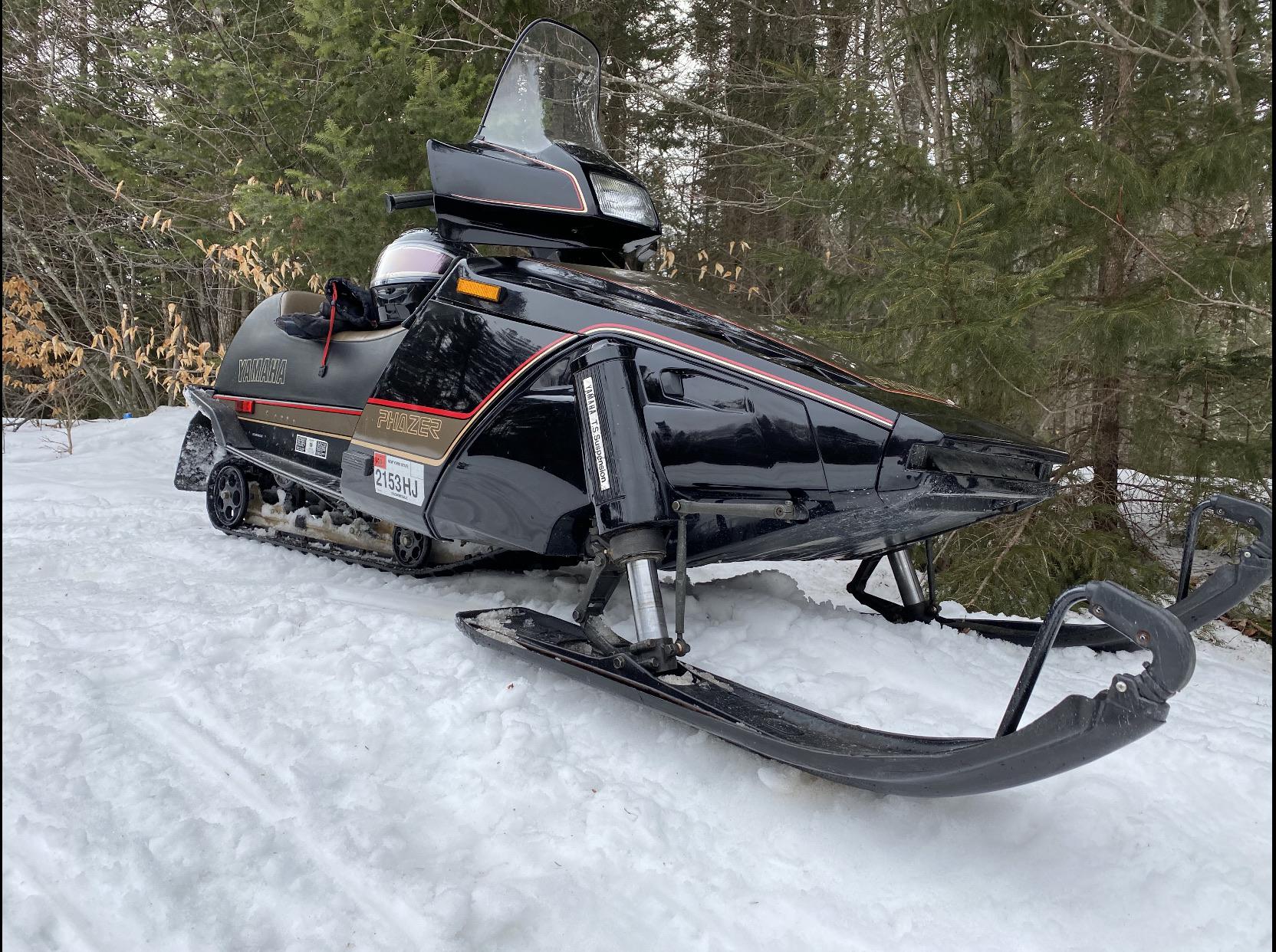 Freind just picked up this old school Yamaha Phazer to run at Od