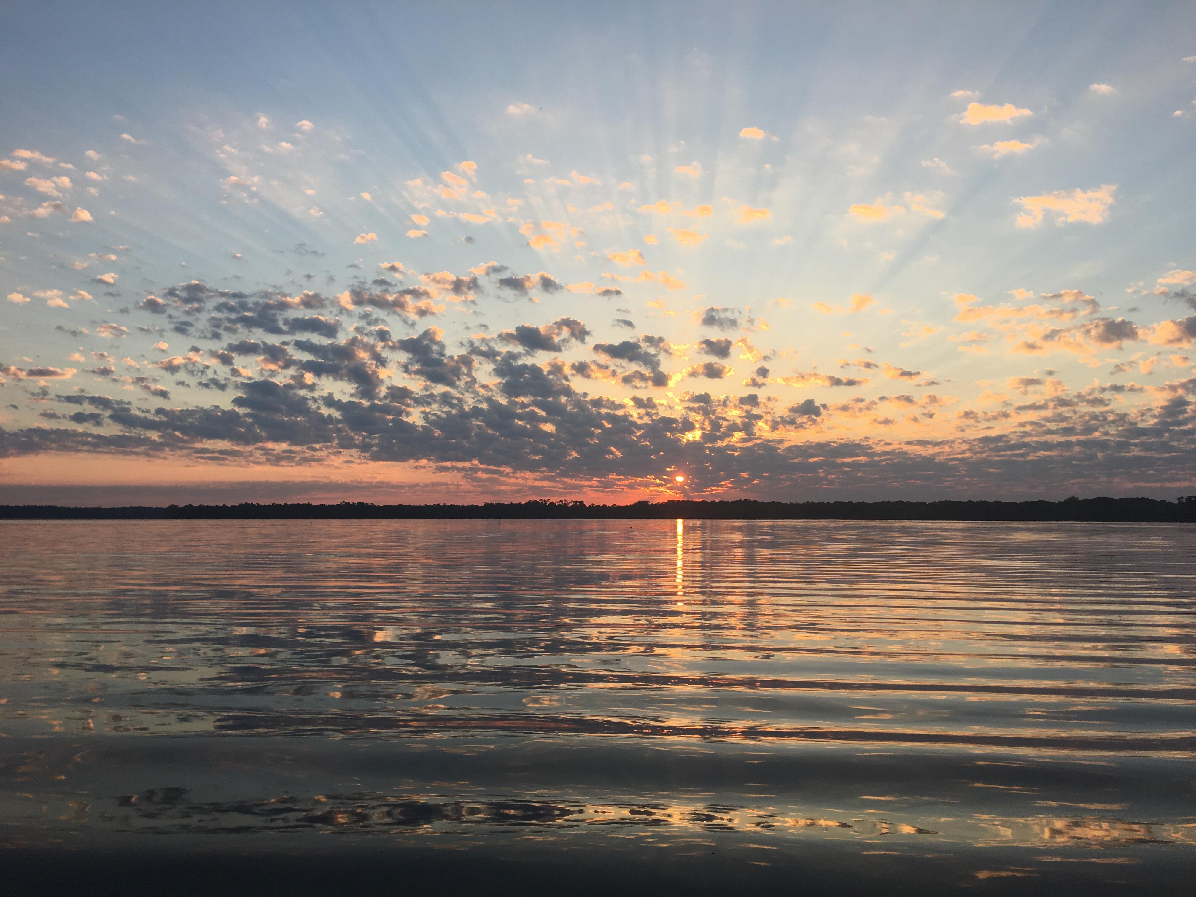 Sunrise on Lake Florida [7678x3778][OC] r/EarthPorn