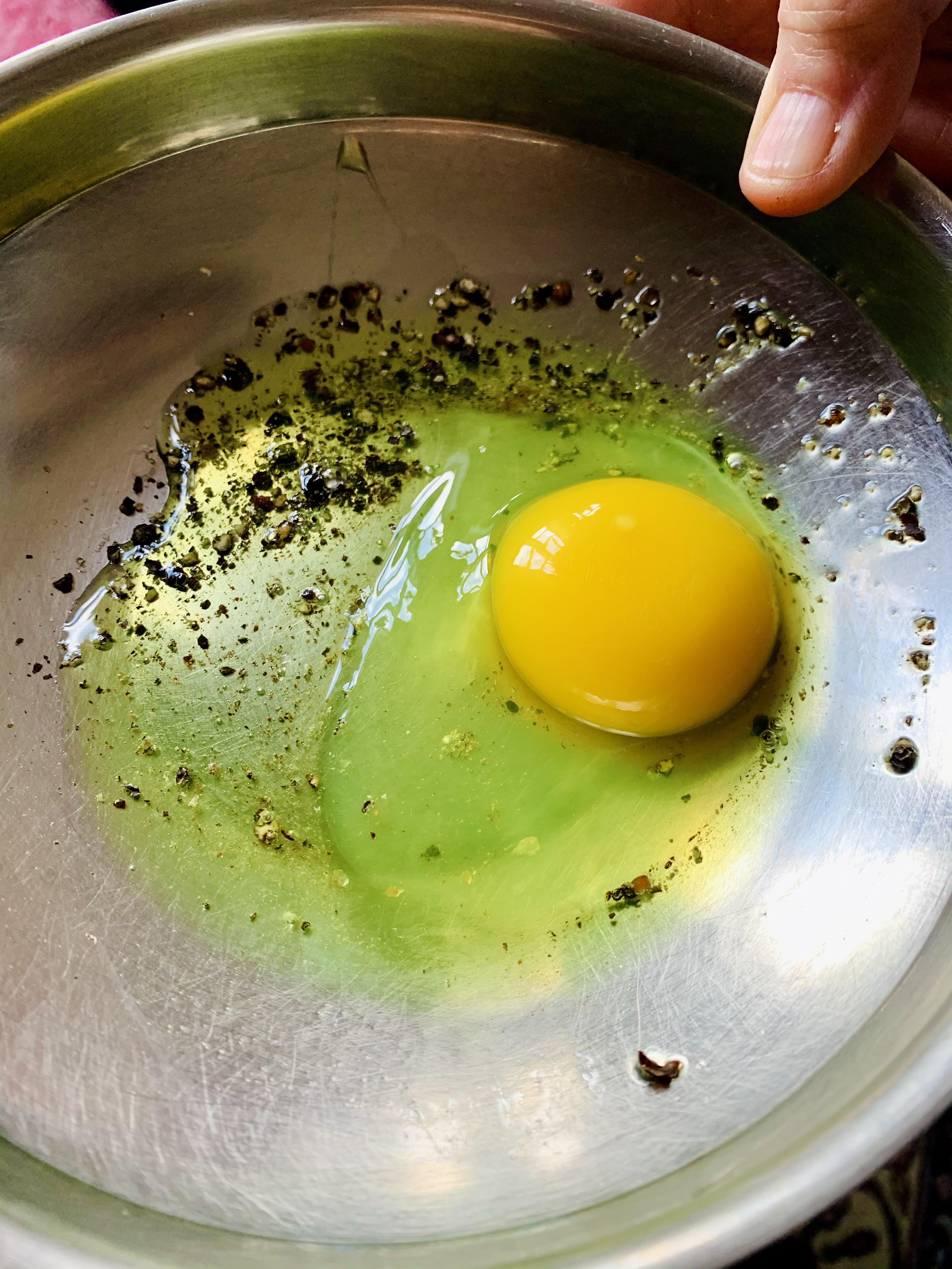 This egg with neon green egg whites mildlyinteresting