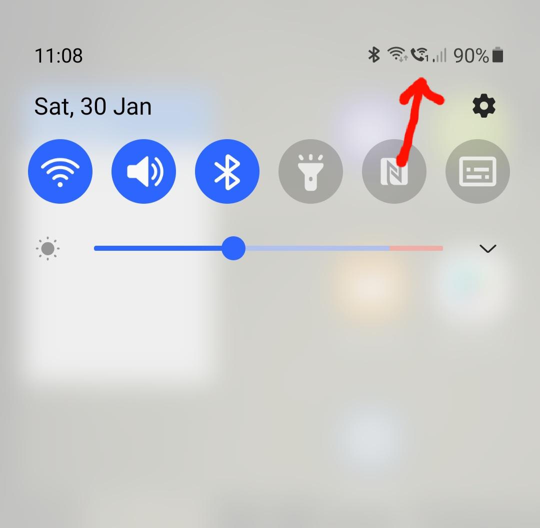 What is this phone icon in the status bar when I'm not making a call
