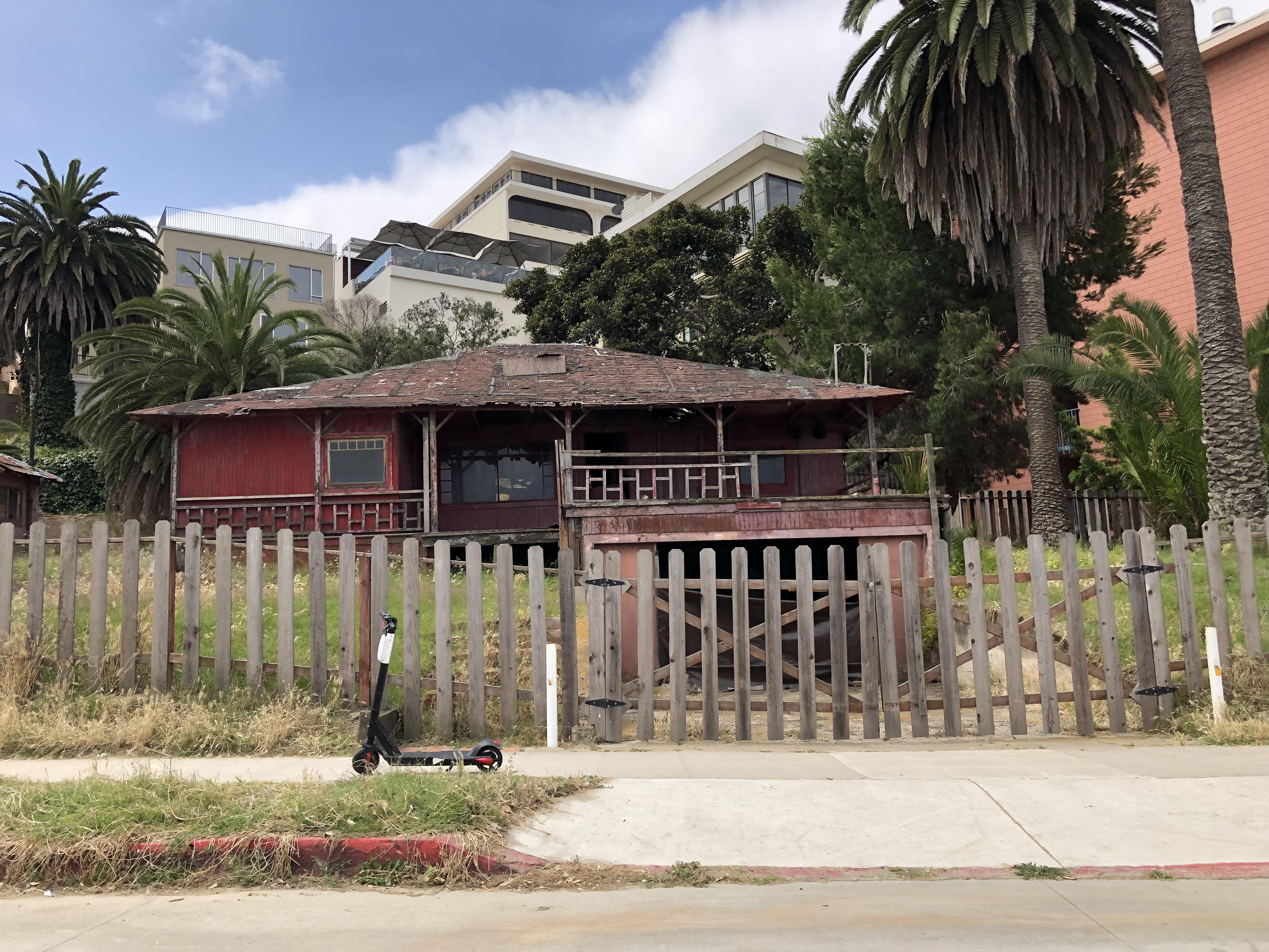 Any idea what the story is with these two seemingly abandoned houses