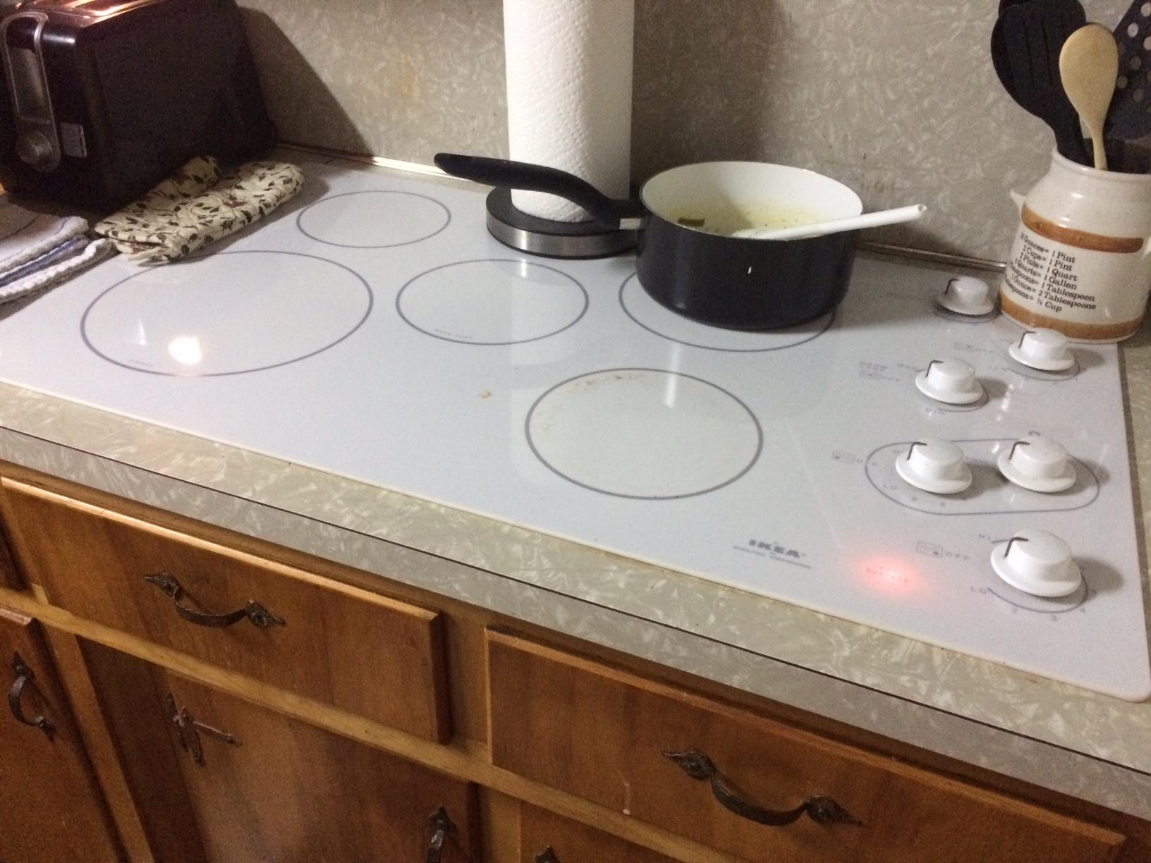 IKEA glass cooktop for 40. It works! r/ThriftStoreHauls